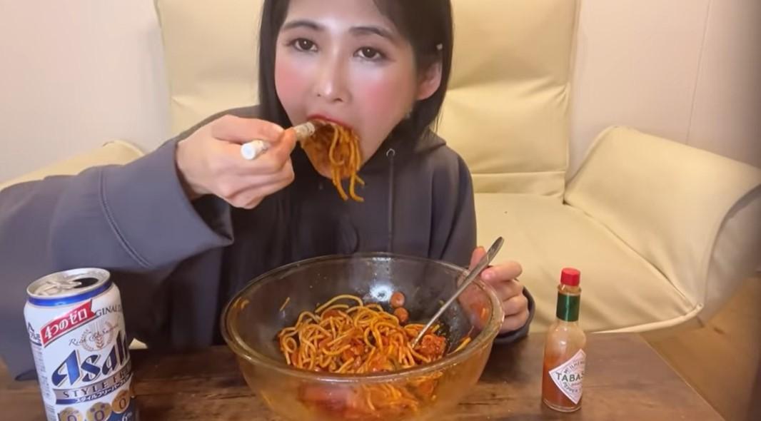 日本女大胃王高橋知成1人食10人份量意粉。