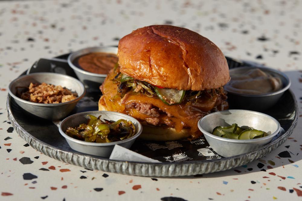 The Black Hole Group主廚 Zulfadli 和 Fadzil- 娘惹風味牛堡大師班體驗