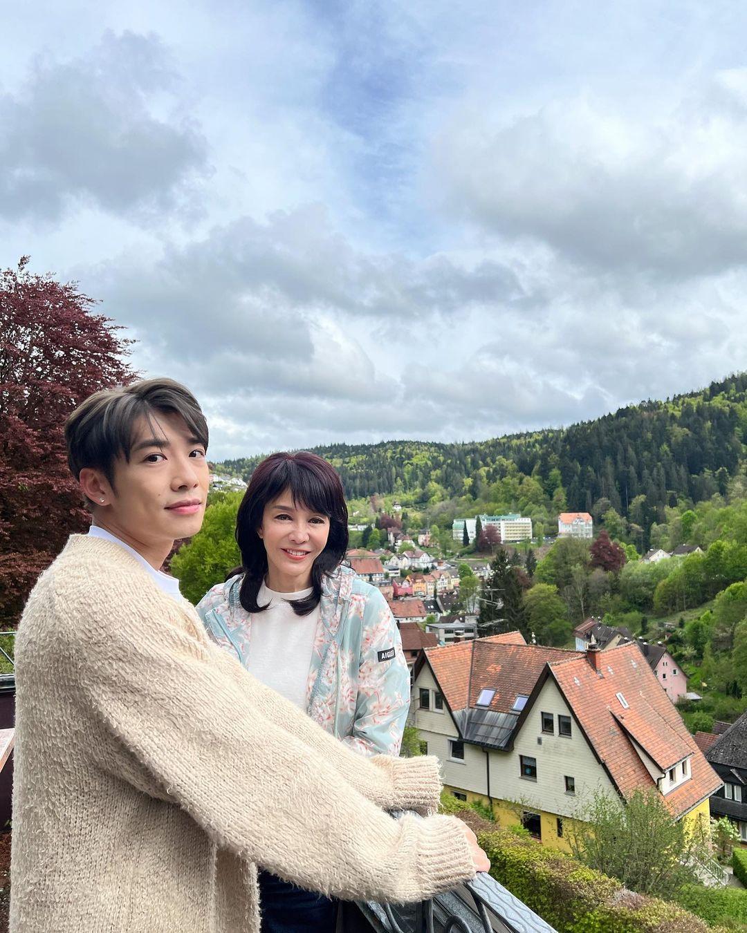 洪嘉豪與Do姐。