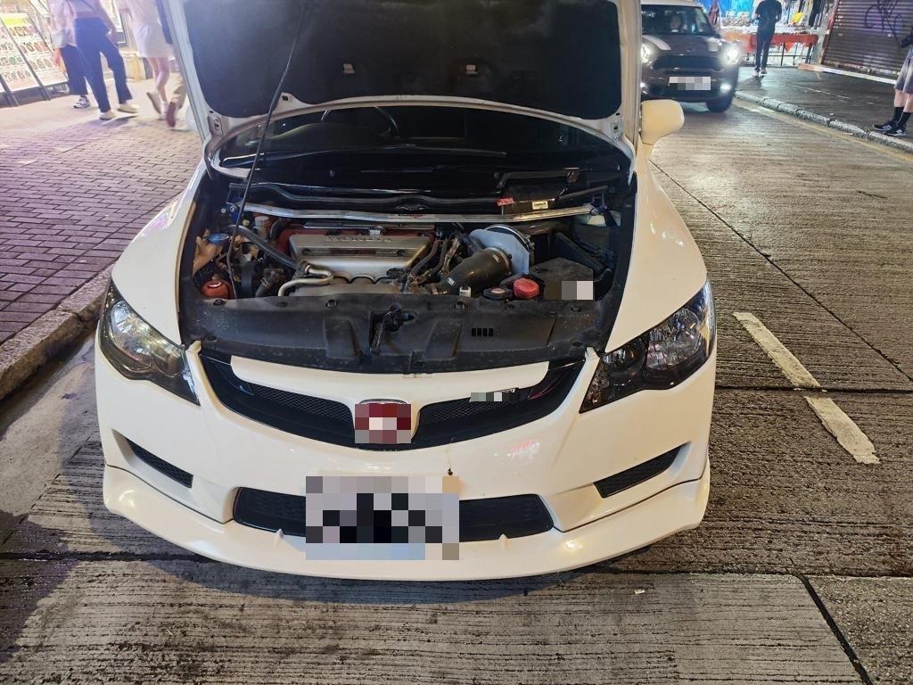 警打擊非法賽車及非法改裝拖走11車 私家車超速逾倍被隱型戰車截停