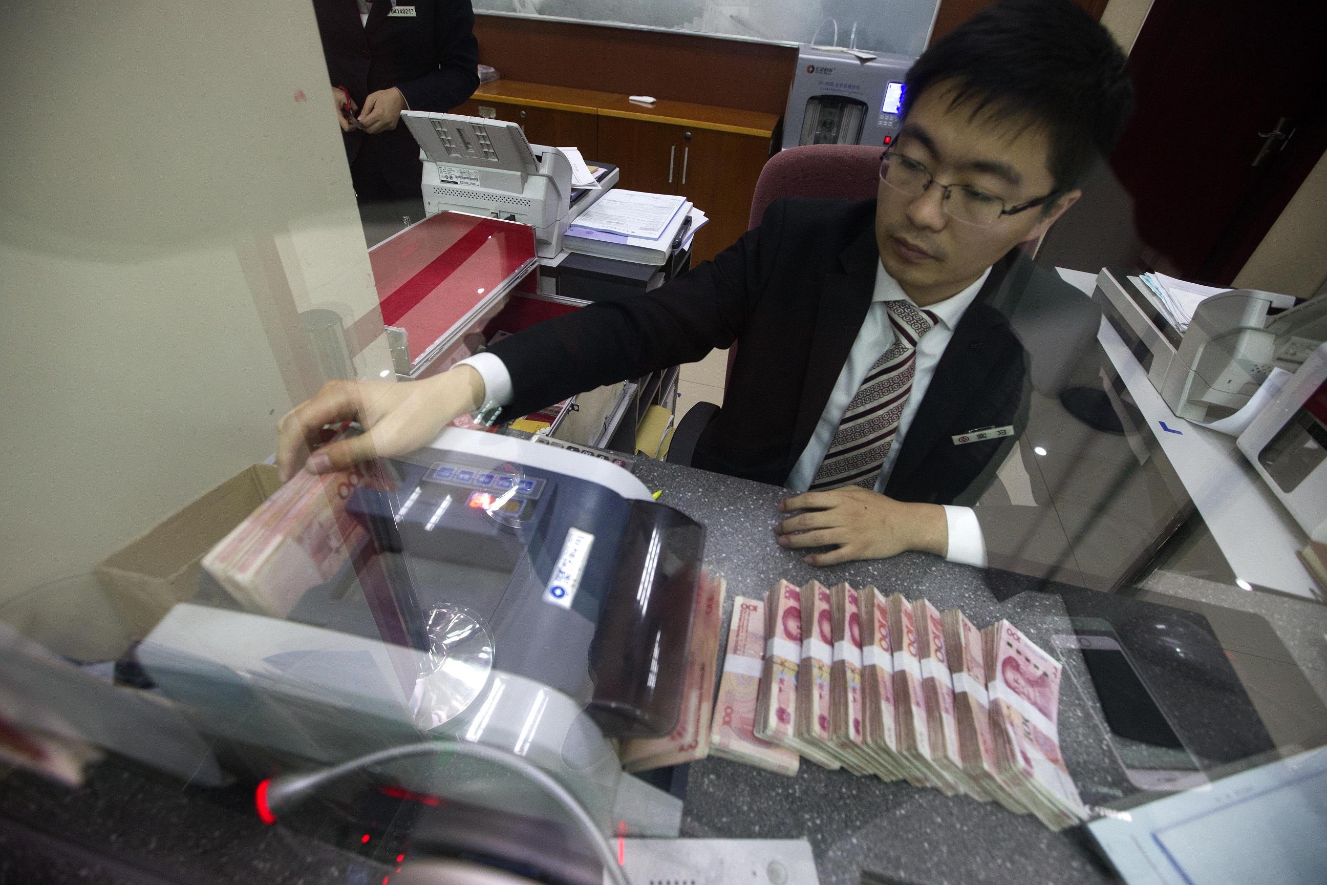 財經專題|人民幣貶值原因拆解 下半年回升理由逐點睇!