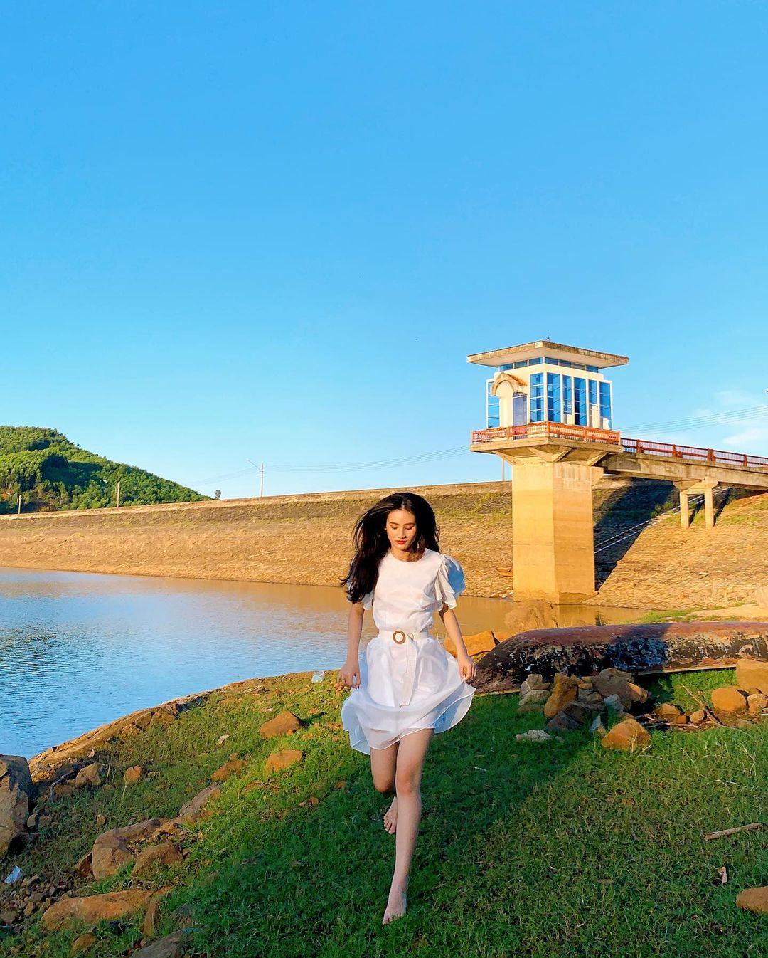 越南世界小姐2023冠軍黃陳伊妮Huỳnh Trần Ý Nhi