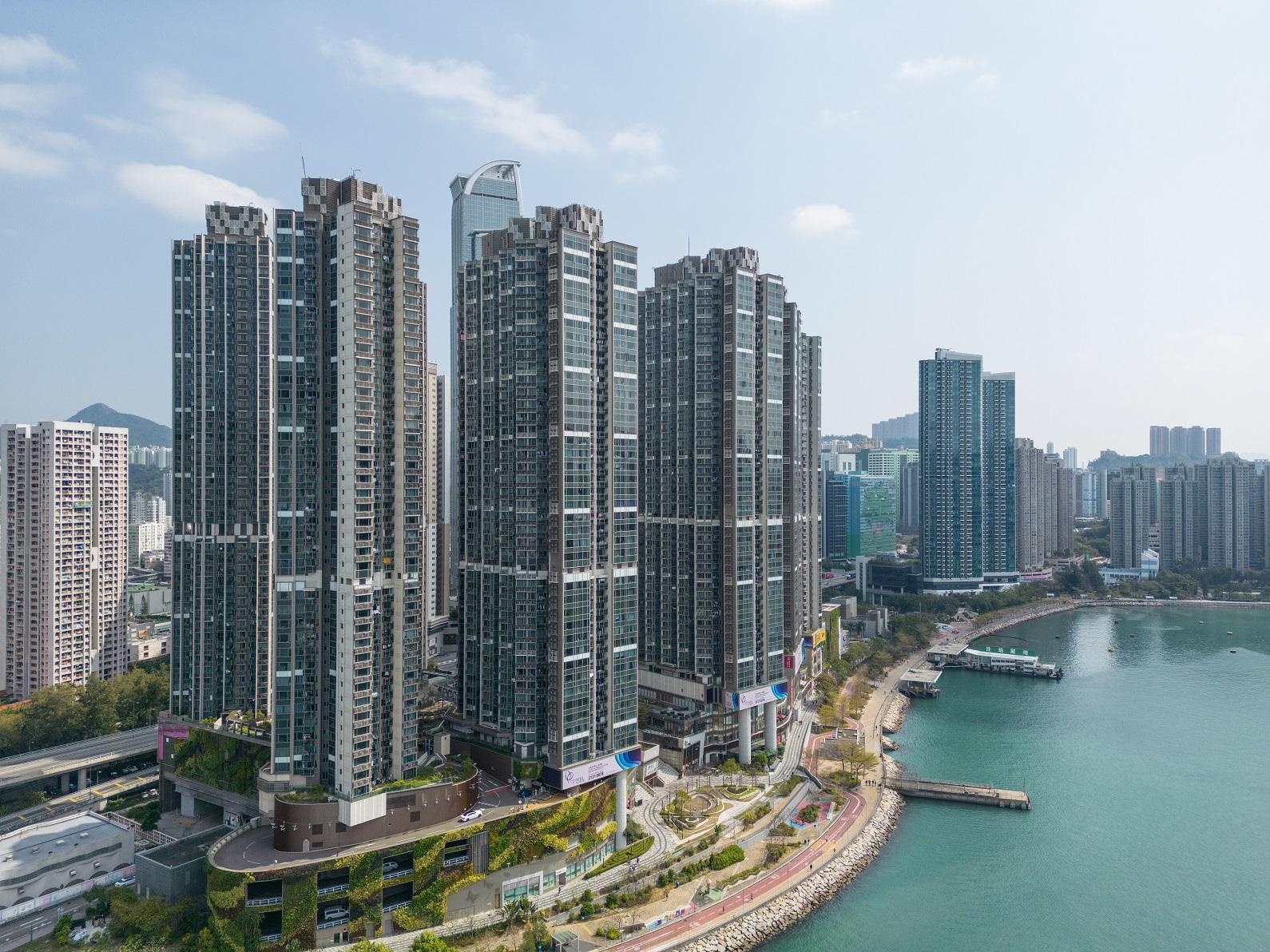 內地業主6年前一手買入荃灣海之戀‧愛炫美四房海景單位,近日累劈290萬元將單位沽出,帳賺102萬元退場。(資料圖片)