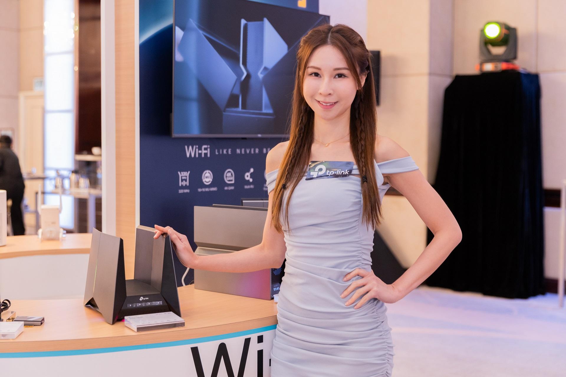 全新纖薄設計商用Wi-Fi AP的EAP770。