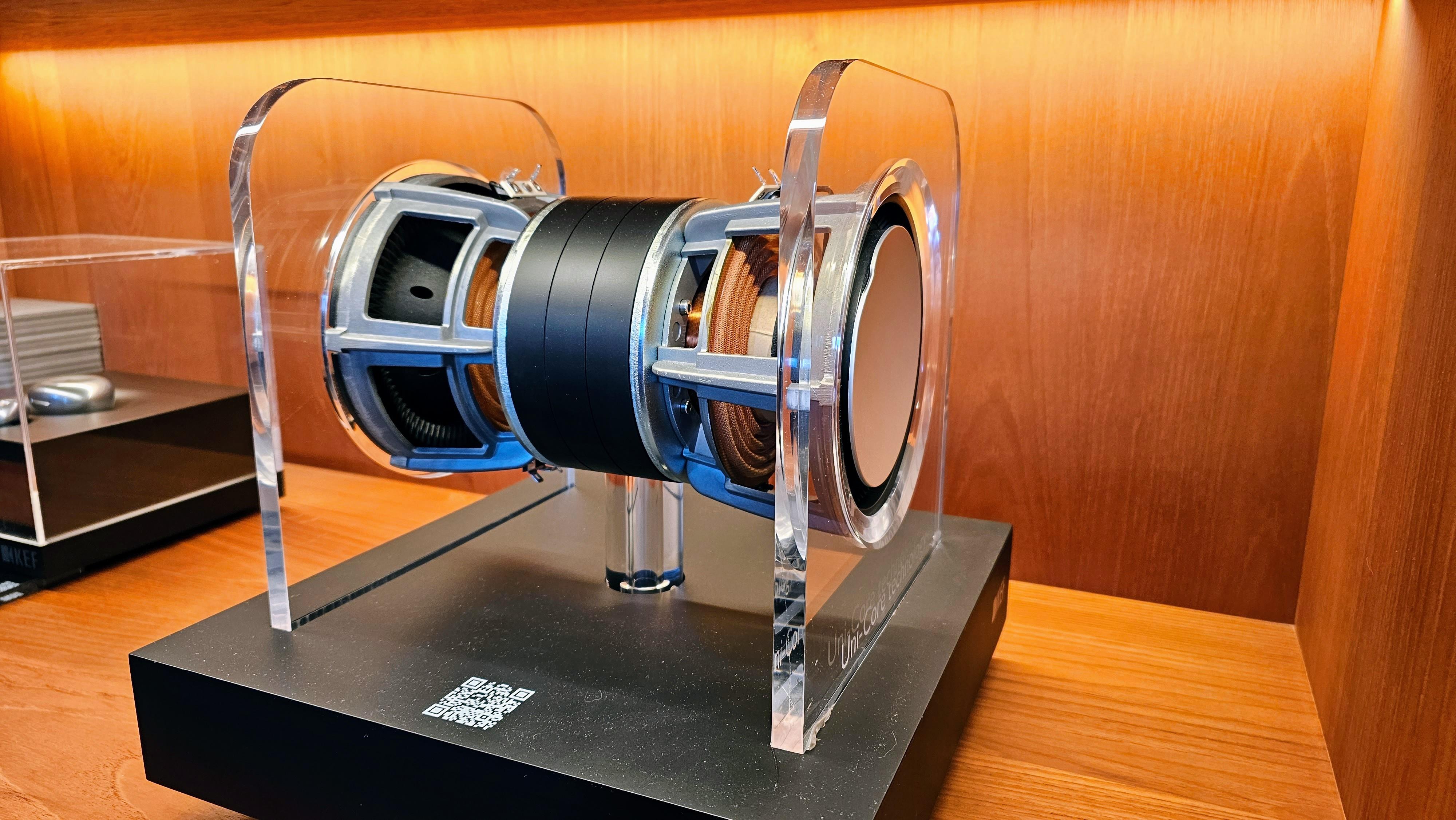 Uni-Core低音單元專利設計。