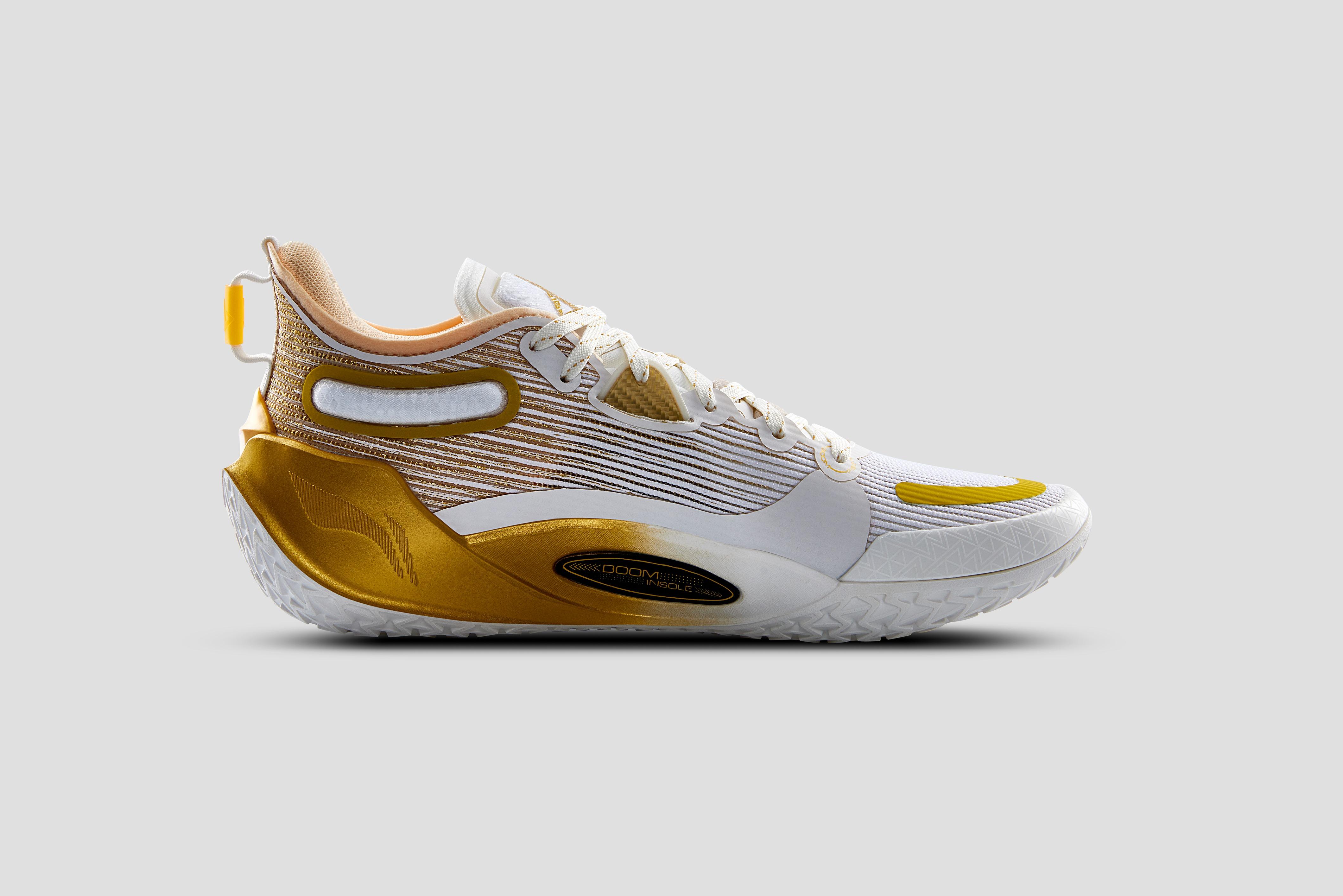 Jimmy Butler占美畢拿訪港|JIMMY BUTLER 1香港限定配色「逐輝—白金」