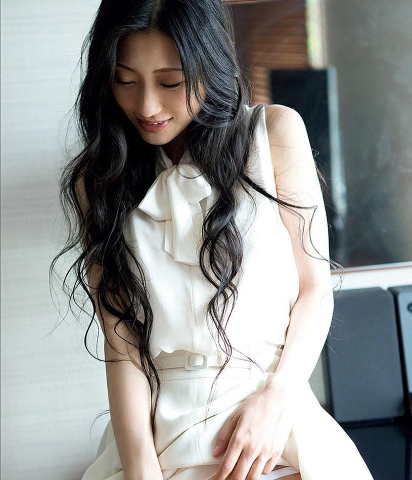 「情色女王」壇蜜當年拍成人電影,並以大尺度寫真爆紅日本。