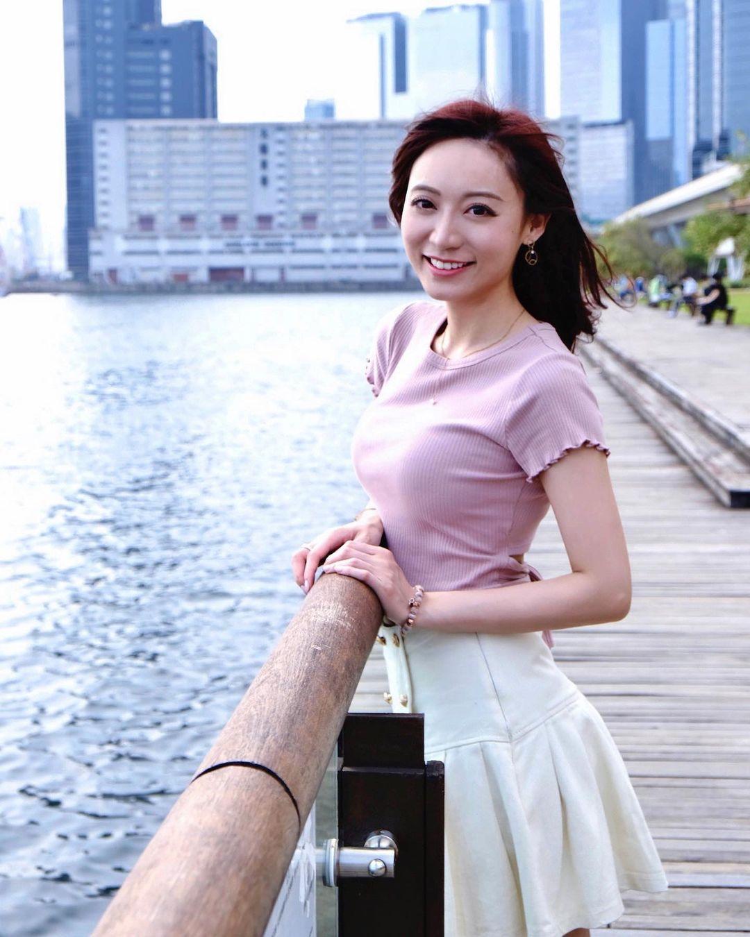 周可茵獲2020年初開始擔任《香港早晨》主播兼主持天氣報告。(周可茵IG)