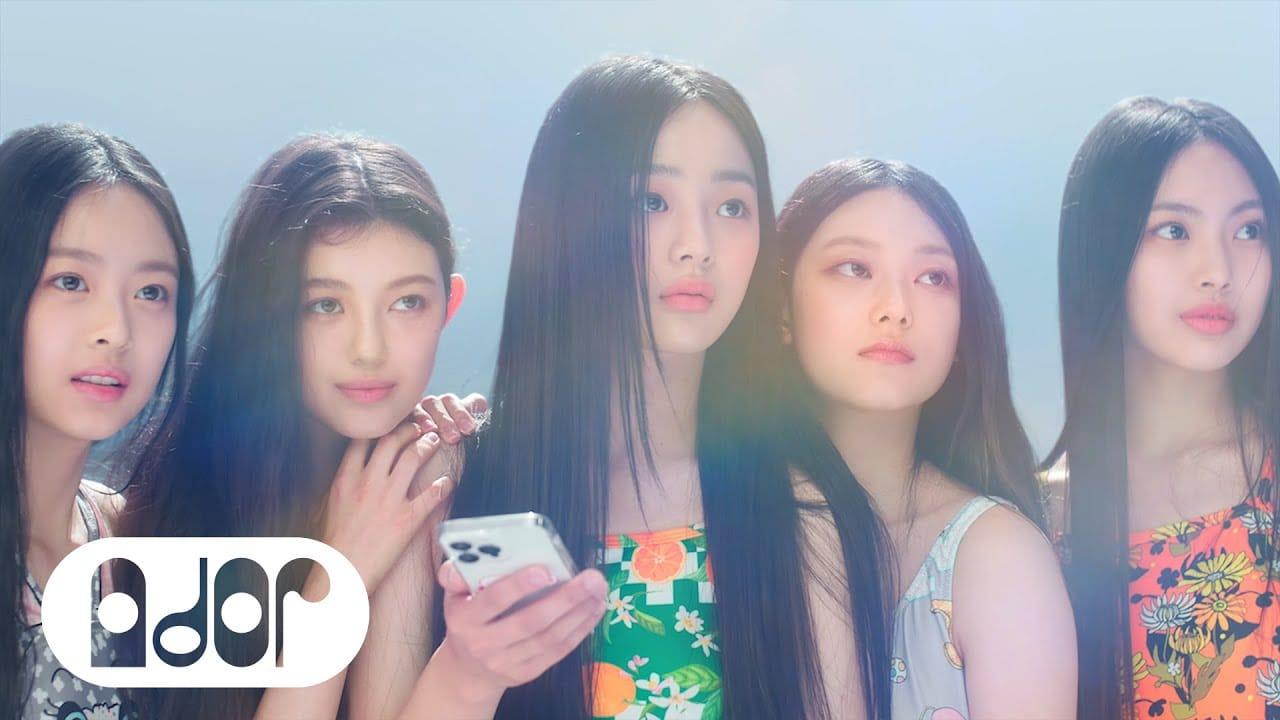 由SM娛樂前創意總監閔熙珍打造的NewJeans,被譽為K-Pop女團中的清泉,是去年樂壇新人王。