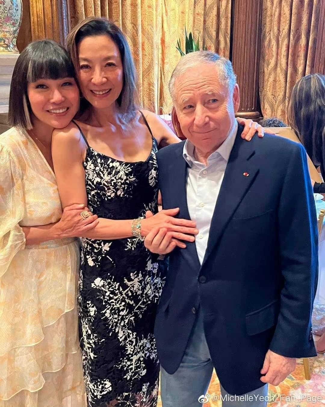 楊紫瓊與77歲前法拉利總裁Jean Todt相戀多年後結婚。