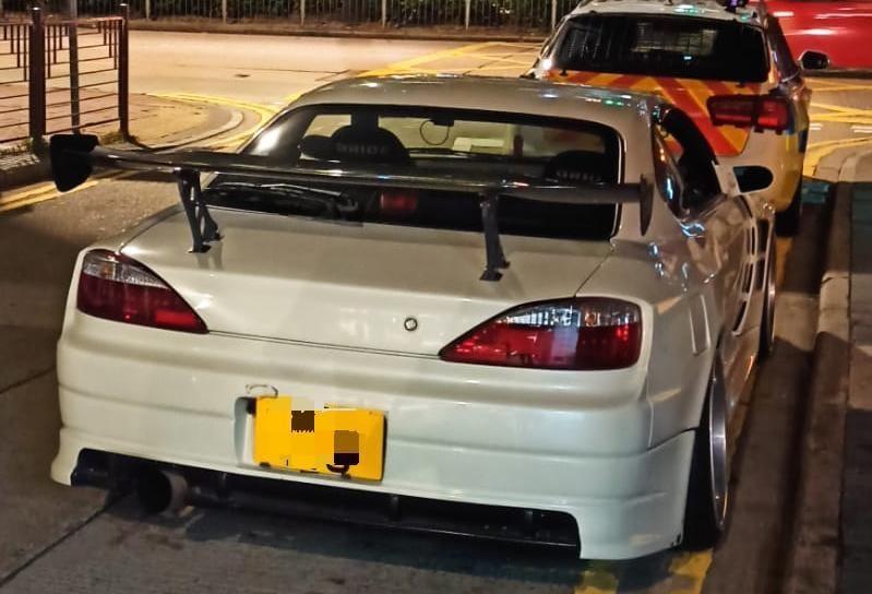 警打擊非法賽車及非法改裝拖走11車 私家車超速逾倍被隱型戰車截停