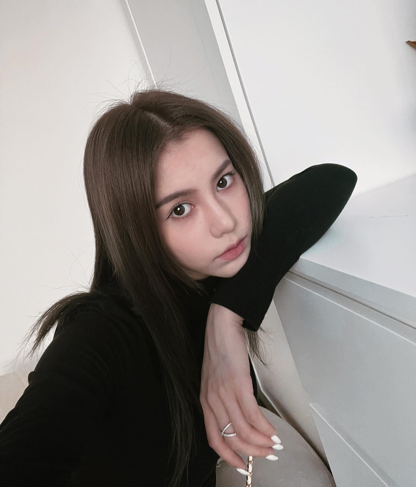 鄧月平否認與劉馬車拍拖。(鄧月平FB)