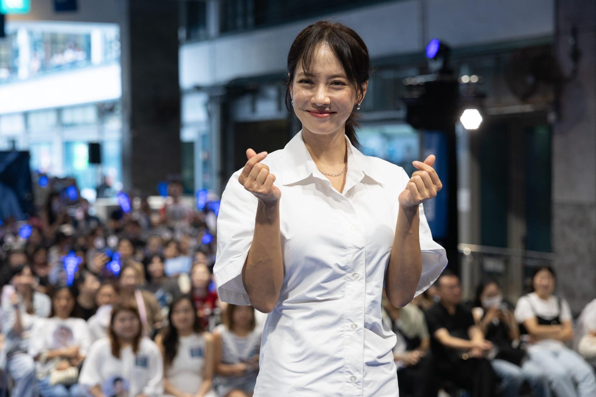 宋智孝現身中環PMQ,獲代言的美容品牌舉行大型粉絲見面會。 (蘇文傑攝)