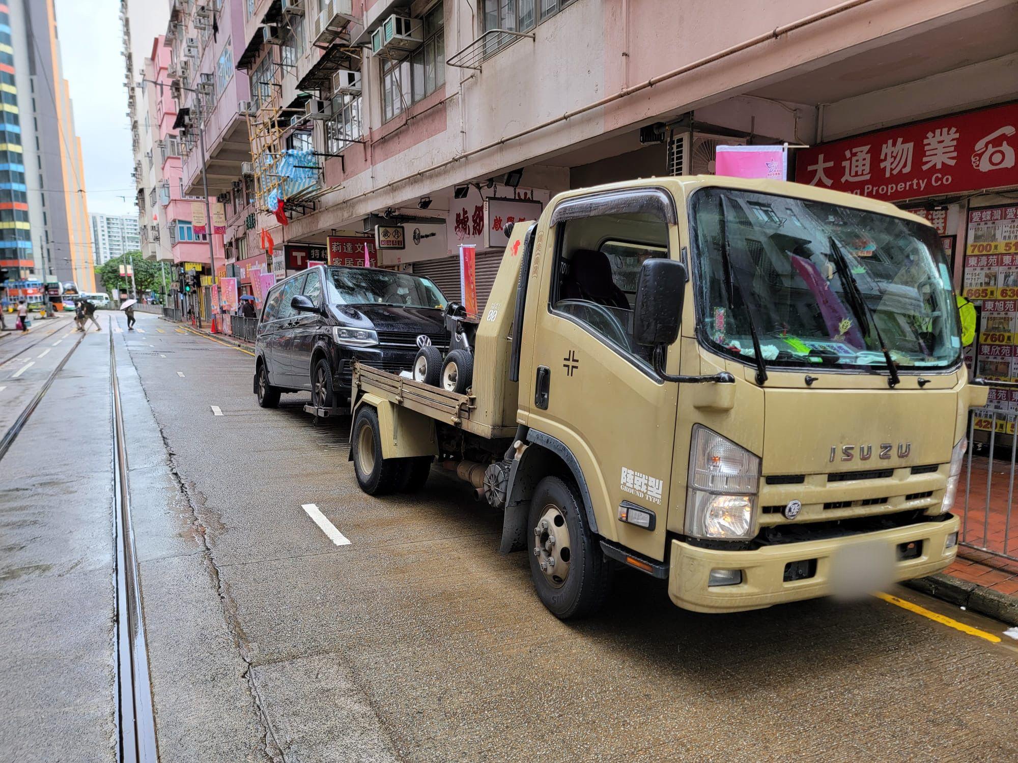 警港島多個交通黑點執法 拖走5車發2771張牛肉乾