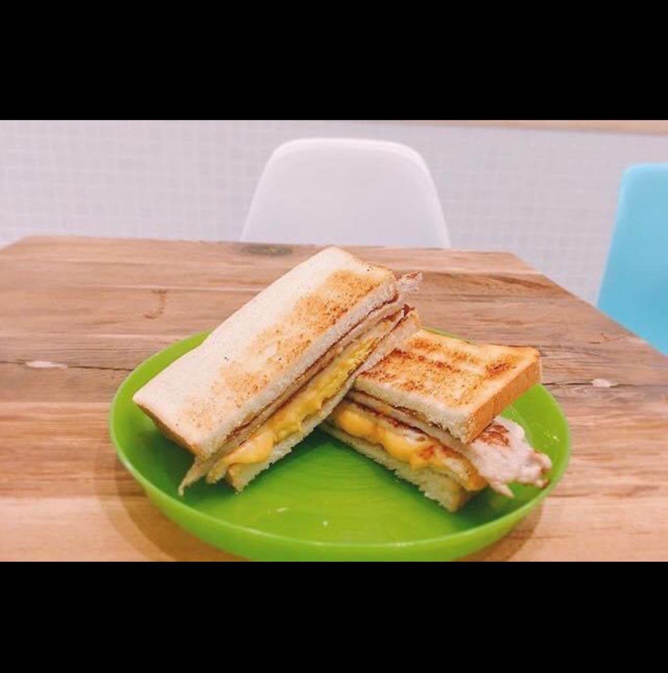 肉蛋吐司紅茶牛奶