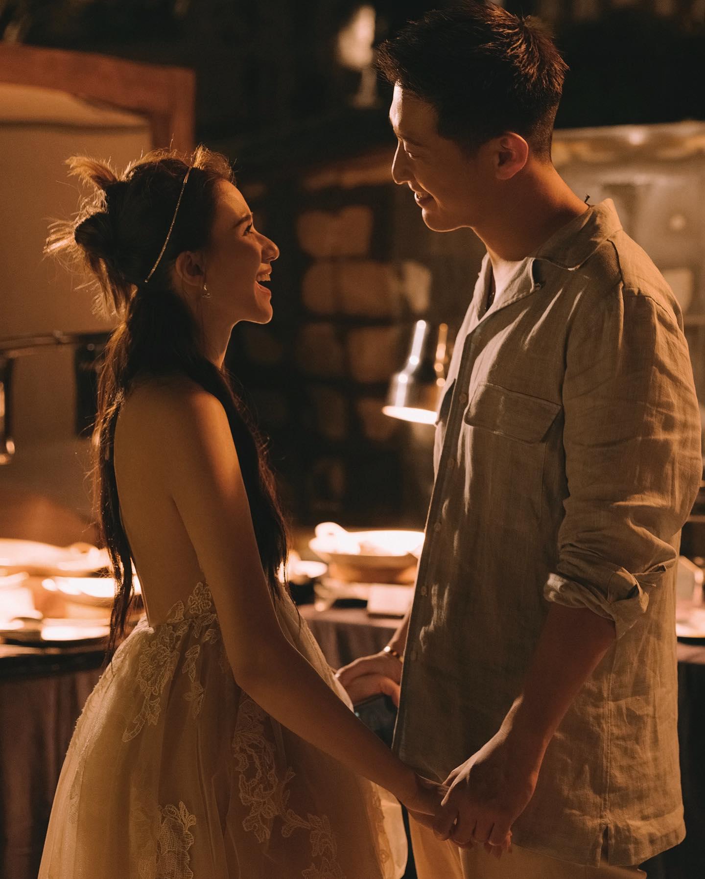 何超蓮與竇驍2023年4月18日在峇里島結婚。(何超蓮FB)