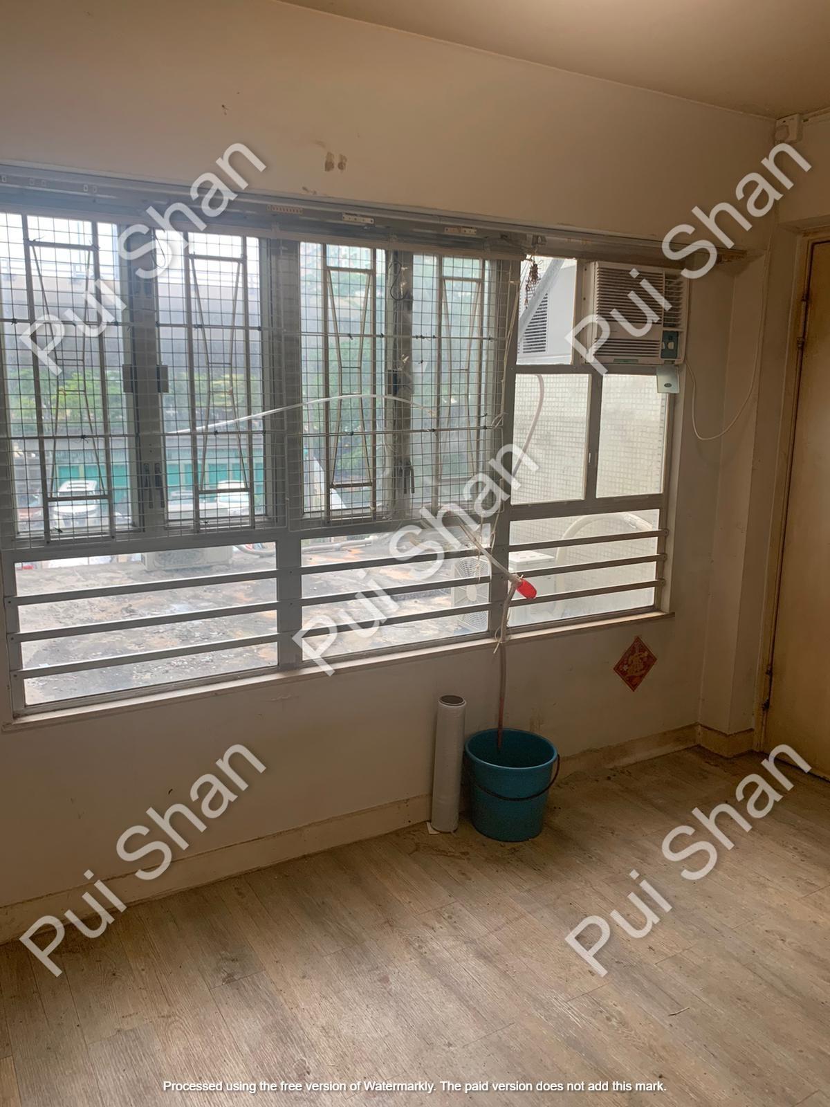 凶宅放售|網售西灣河鳳姐凶宅 叫價220萬 網民:以為成塊鏡係血 (相片來源:「業主銀主筍盤」FB群組)