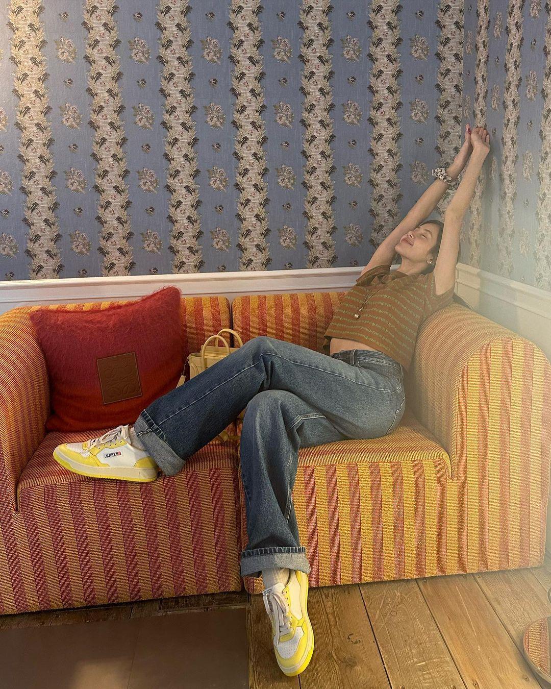 Lisa@BLACKPINK巴黎爆戀情。(@lalalalisa_m)