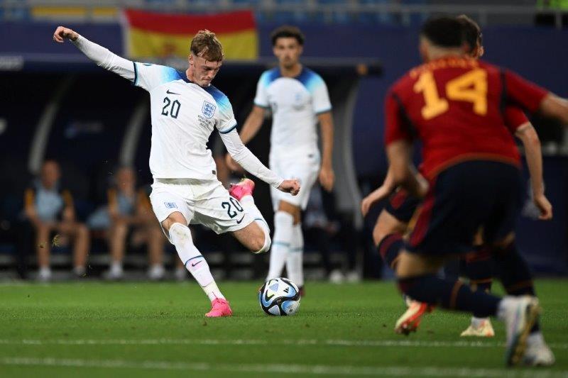 曼城中場高爾彭馬