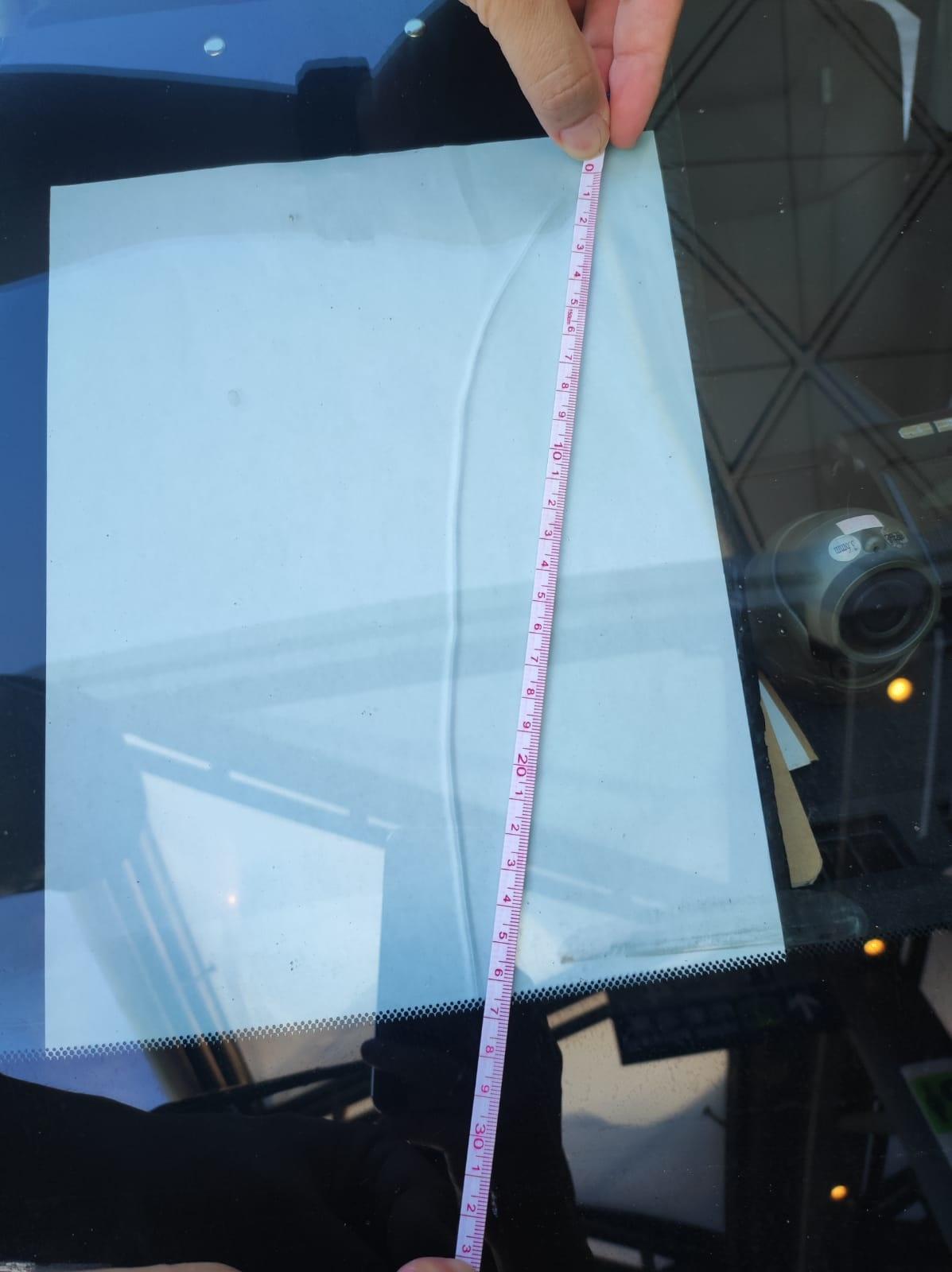 警設路障打擊公共服務車輛違例 扣查30輛嚴重殘缺小巴的士