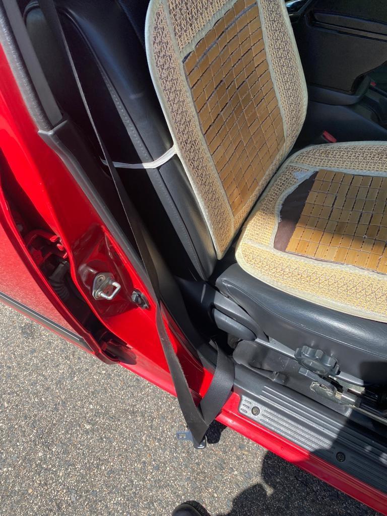 警設路障打擊公共服務車輛違例 扣查30輛嚴重殘缺小巴的士