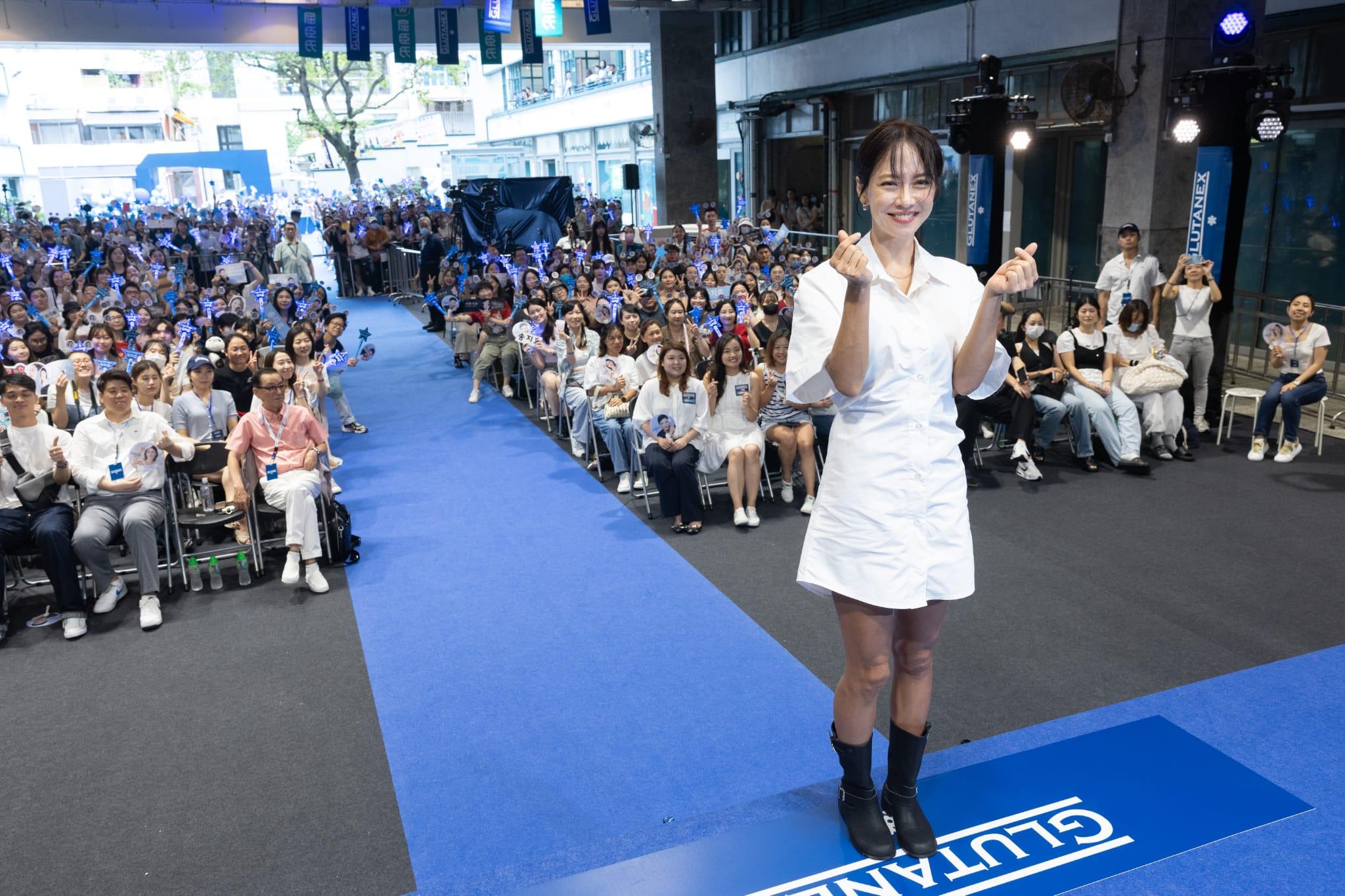 宋智孝現身中環PMQ,獲代言的美容品牌舉行大型粉絲見面會。 (蘇文傑攝)