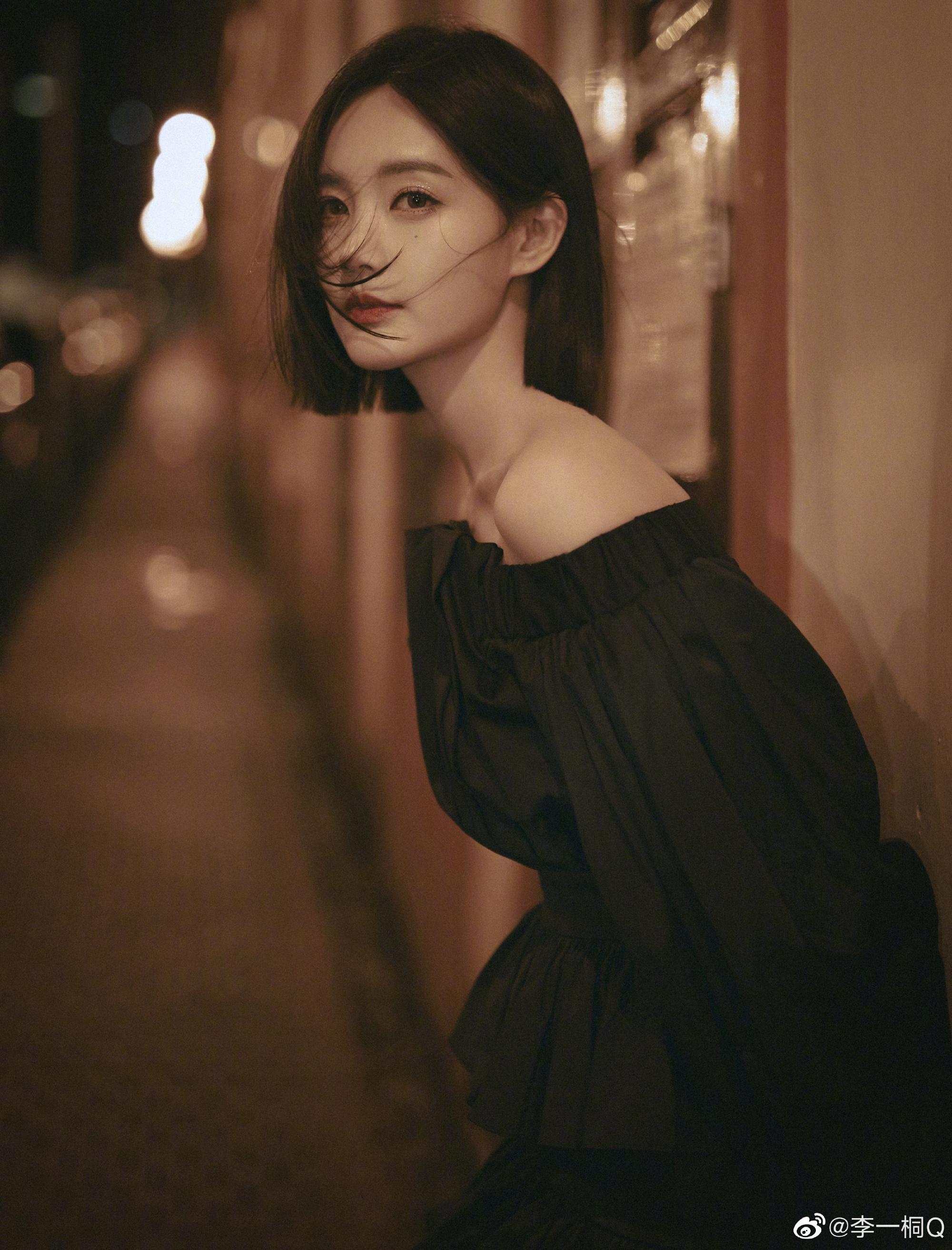 李一桐曾飾演《射鵰英雄傳》黃蓉一角。(微博圖片)