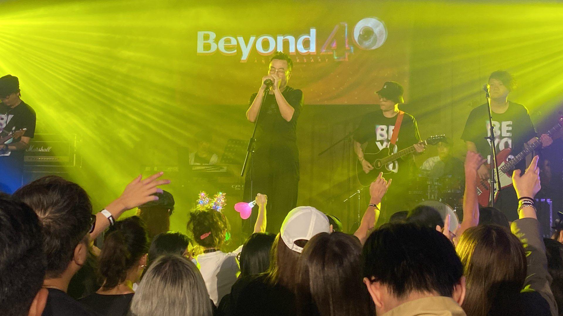 上月12日一場Beyond的40周年演唱會,Joi在當晚獻唱《望》。