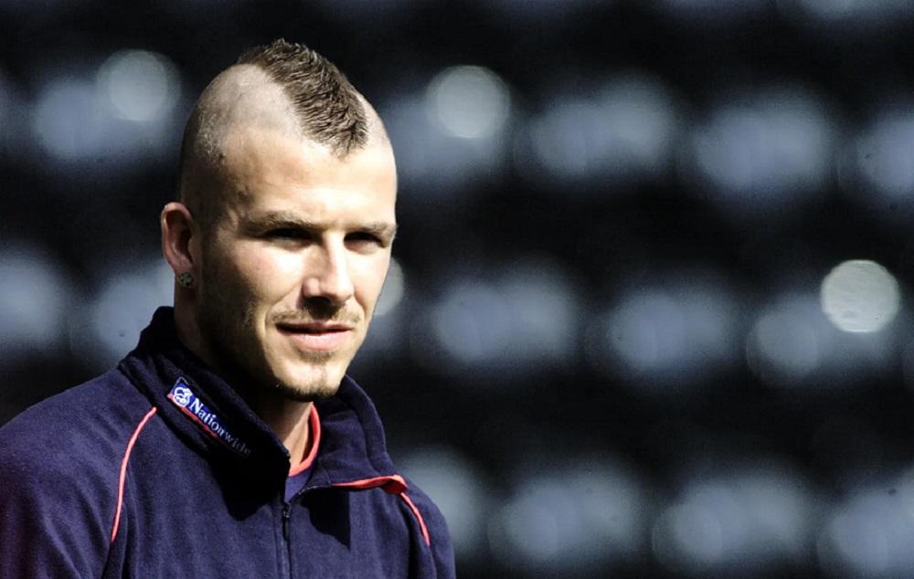 碧咸出po賀結婚24周年 讚老婆「最好酒腳」