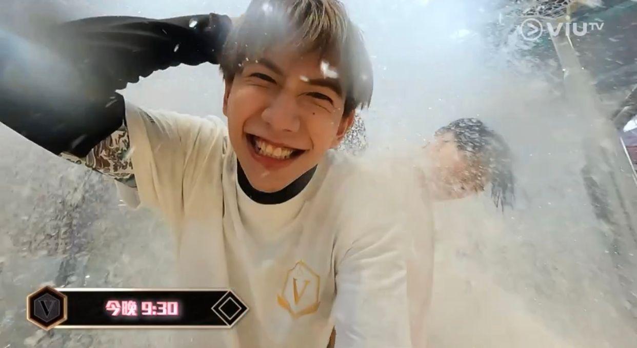 ViuTV今晚會播出《全民造星V》特備節目,安排10強到澳門濕身登場。