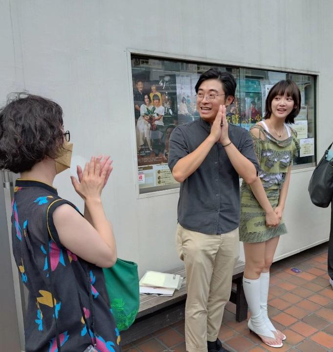 袁澧林與林森抵達東京宣傳《窄路微塵》,獲日本影迷支持。