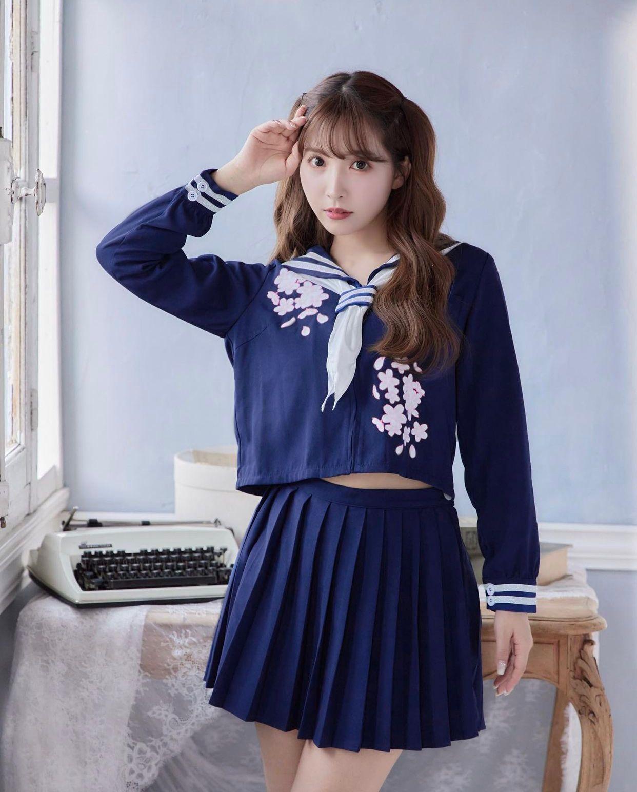 三上悠亞滿30歲就正式退役,之後便會從良繼續發展。