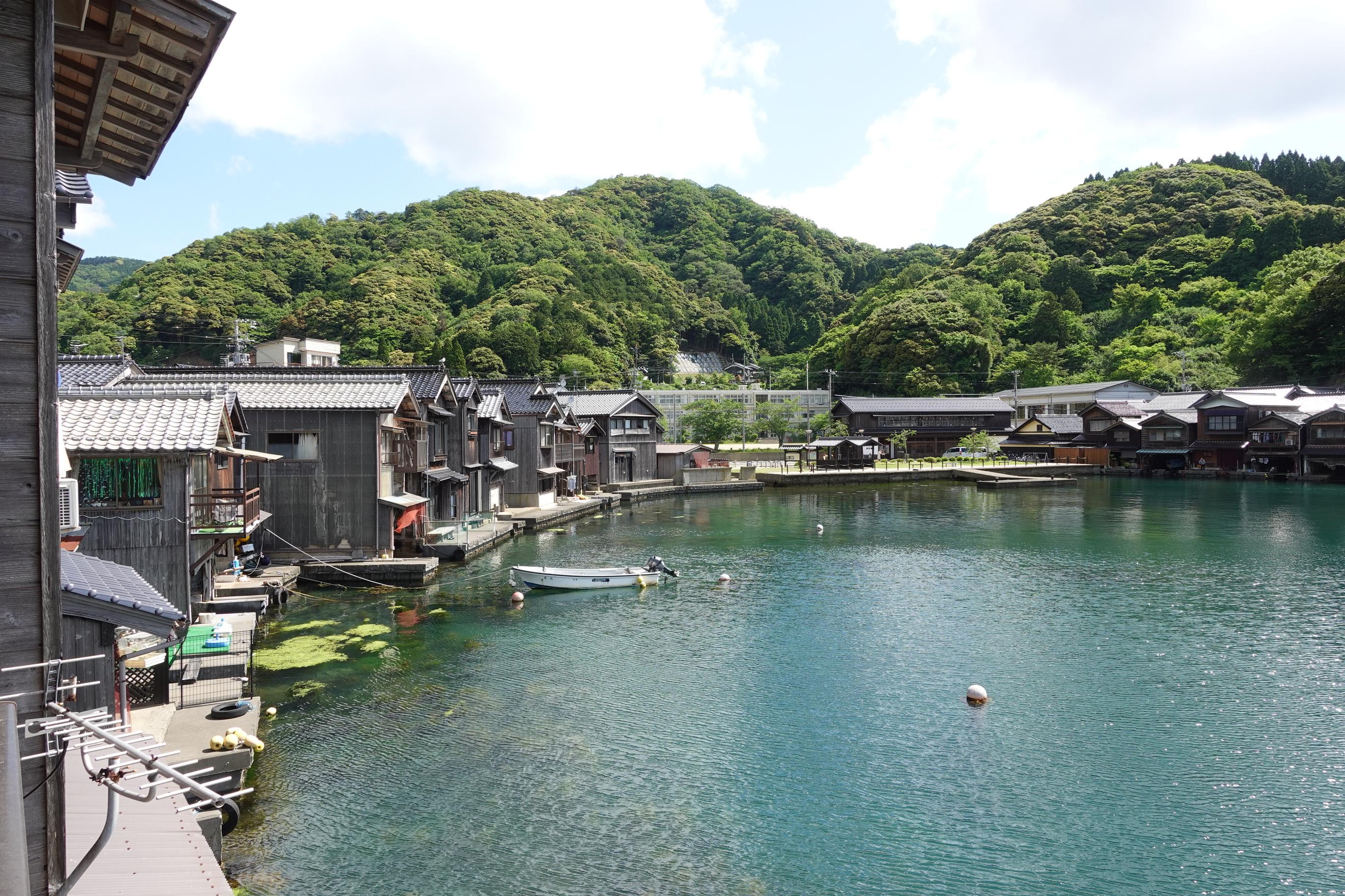 龜島丸提供免費舟屋見學,大家可以深入探索內部結構。