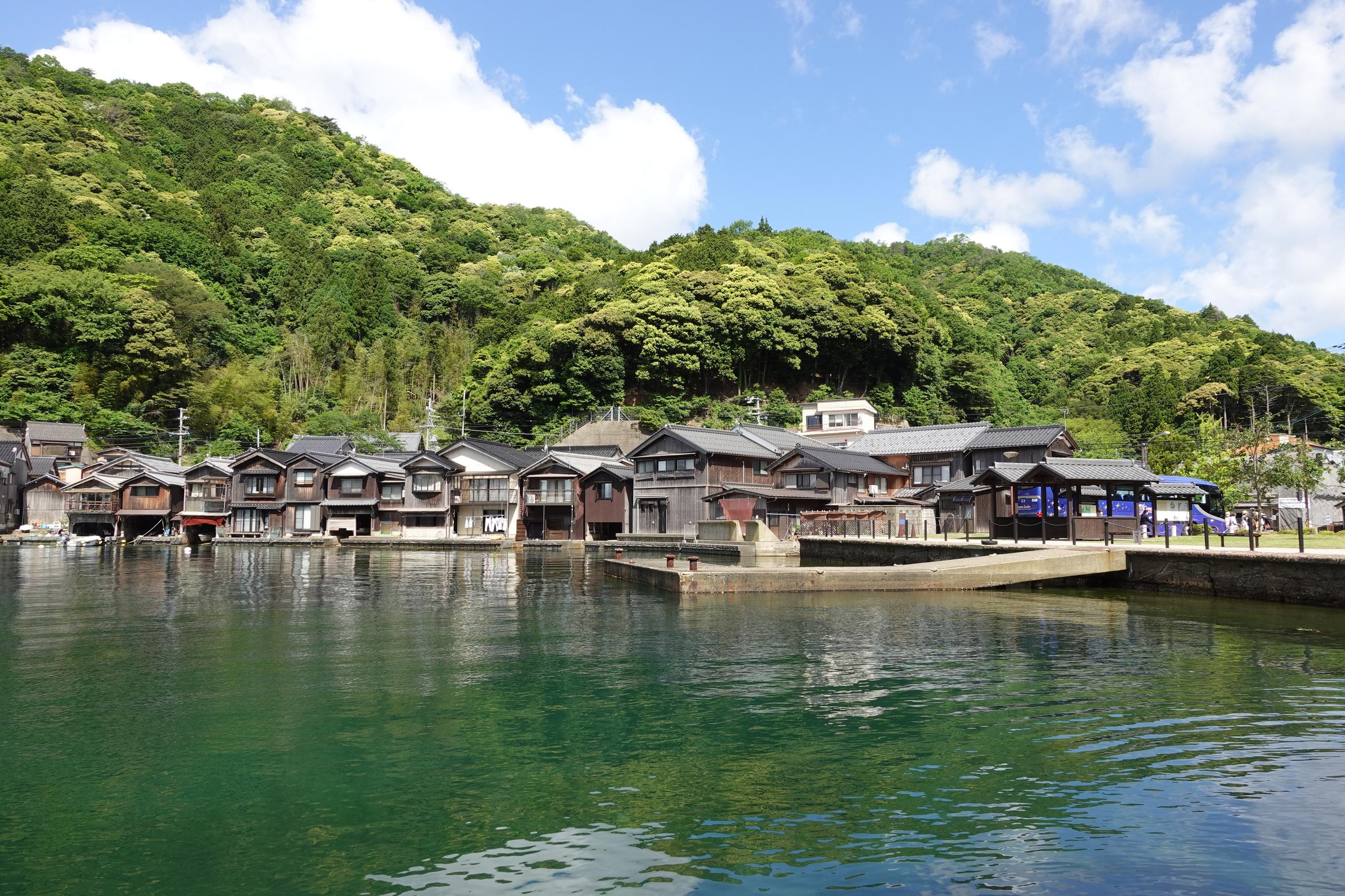 上船後有中文廣播,講解舟屋的歷史及特色建築物。