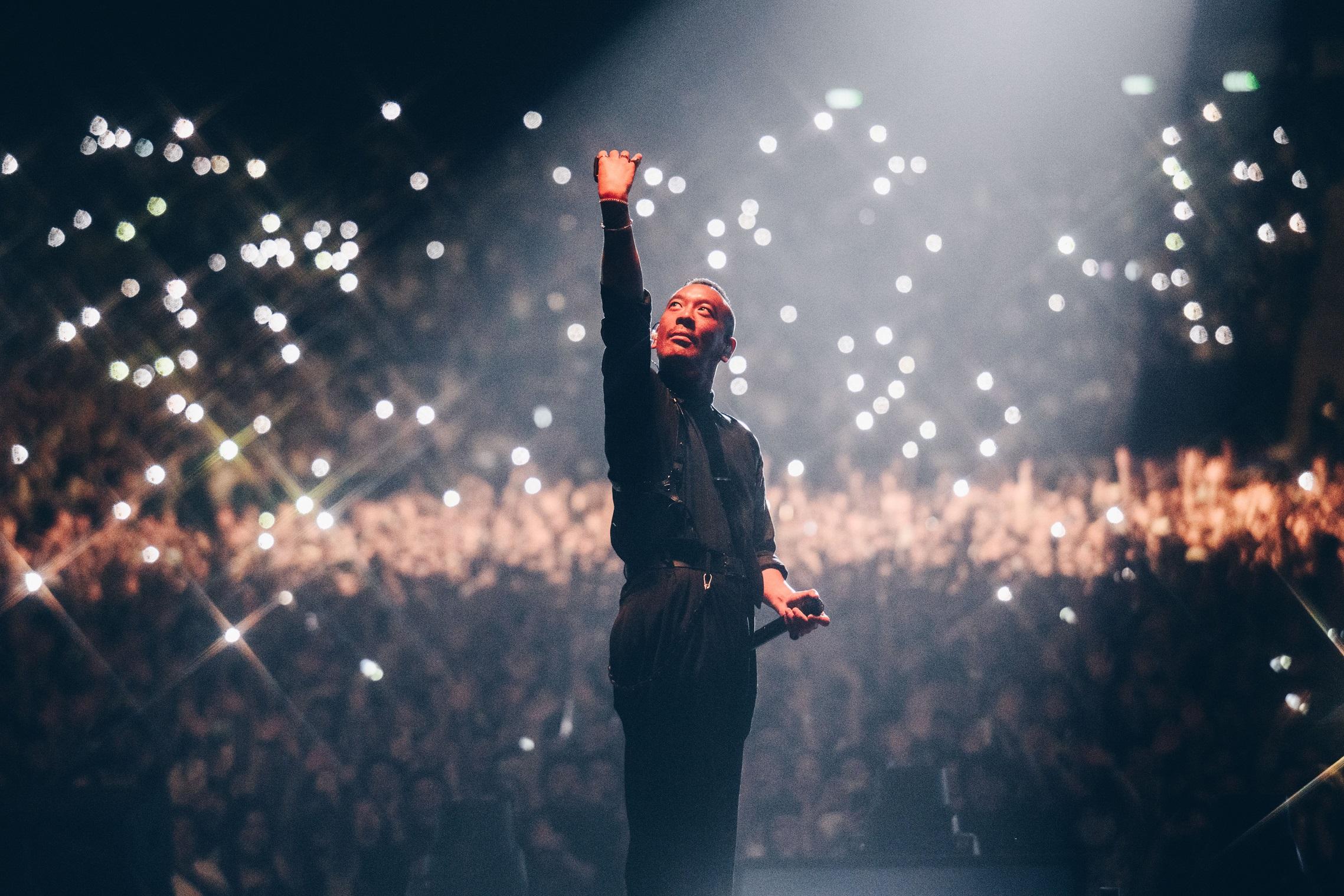 周國賢與麥浚龍首次合作開騷,舉行《852FES Awaken Music Endy Chow • Juno Mak》演唱會。