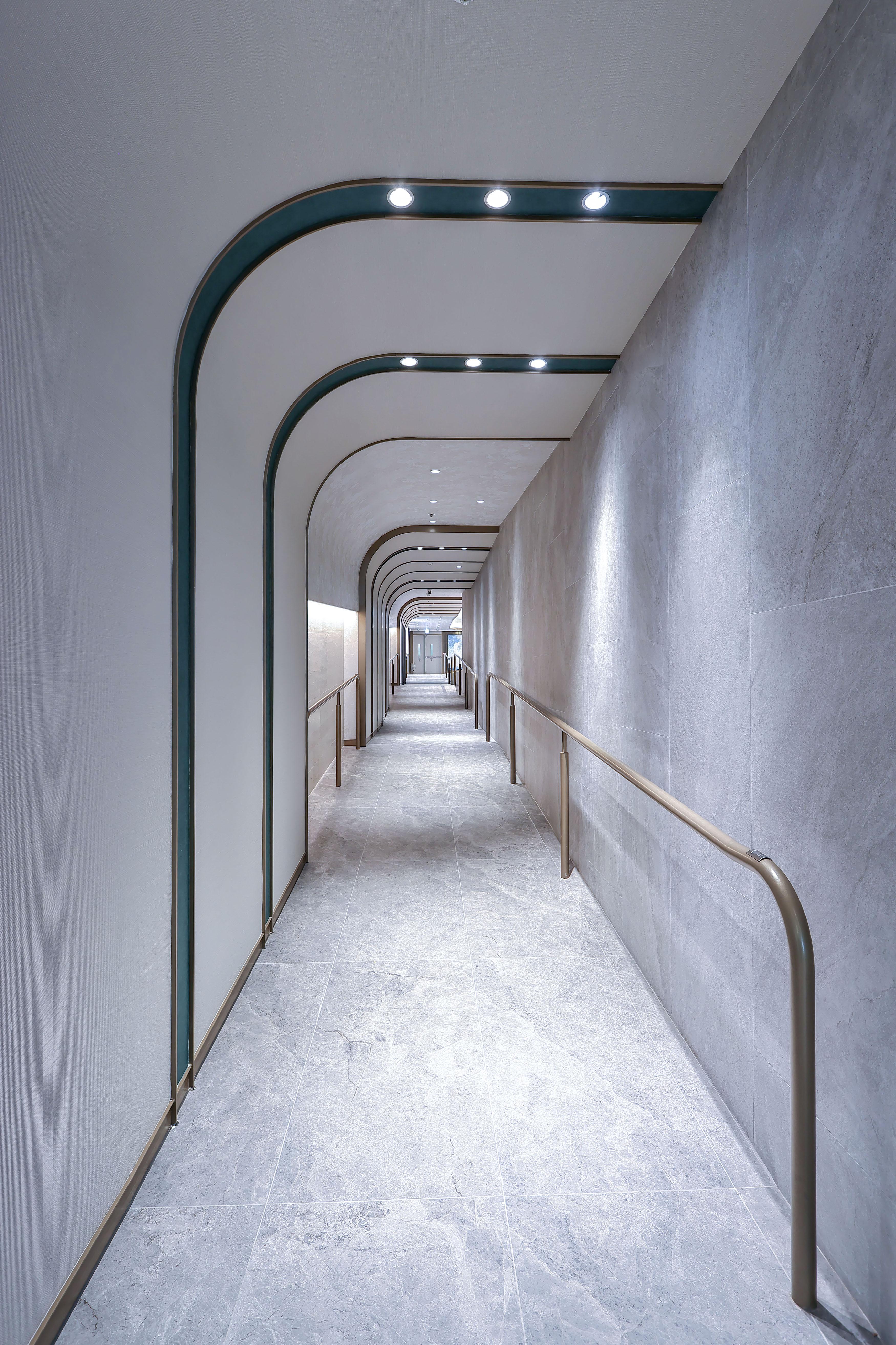 《英皇戲院Plus+(大圍圍方)》是大圍首間戲院。