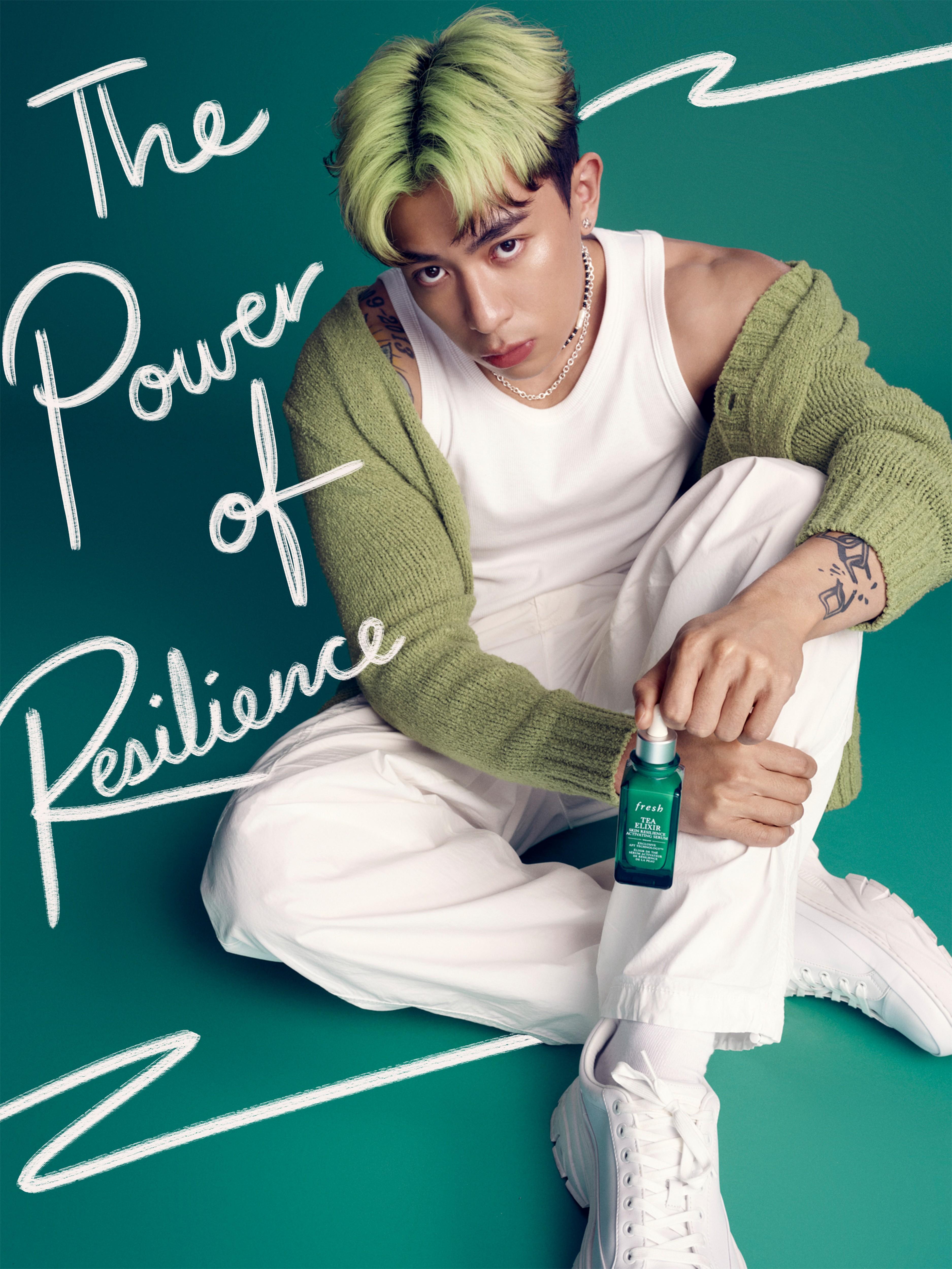 Tyson Yoshi大讚精華質感輕滑,易被吸收。