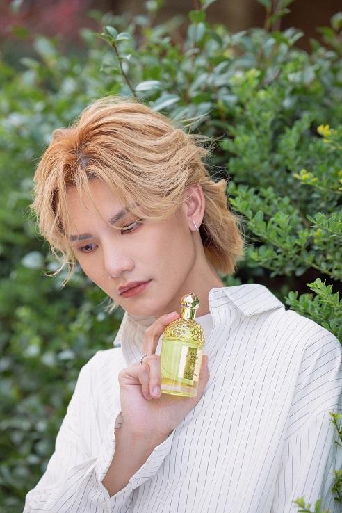 Jeremy化身日劇男主角,現身東京街頭為Guerlain香水拍攝宣傳照。