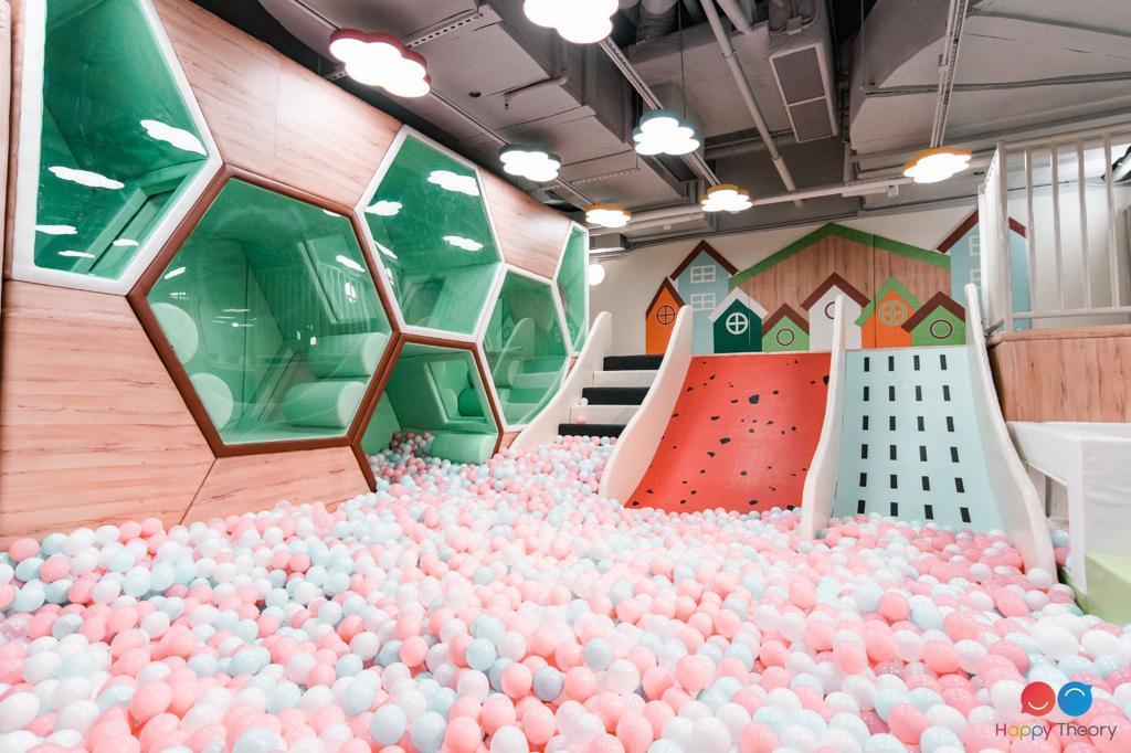 Happy Theory Playhouse兒童室內遊樂場佔地3,000呎,適合6個月嬰兒至9歲小朋友。