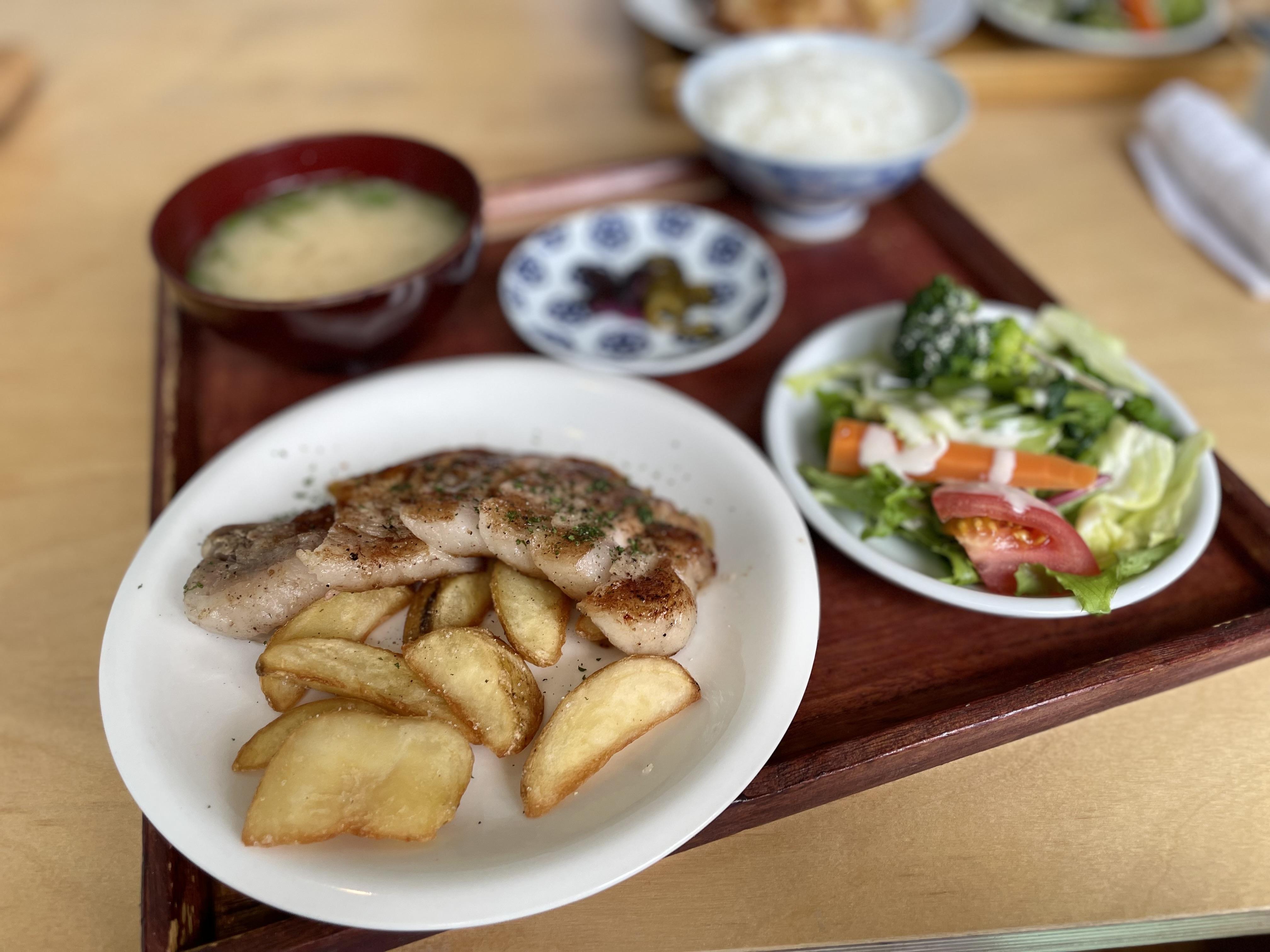 亦有牛、豬、魚供大家選擇。