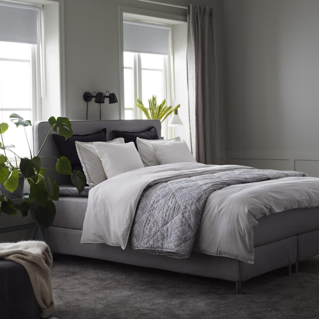 LÅGBJÖRK(原價$199.9、特價$129.9):LÅGBJÖRK冷氣被以獨特印花圖案點綴睡房。被身較薄,整夜乾爽舒適,不會感到悶熱。