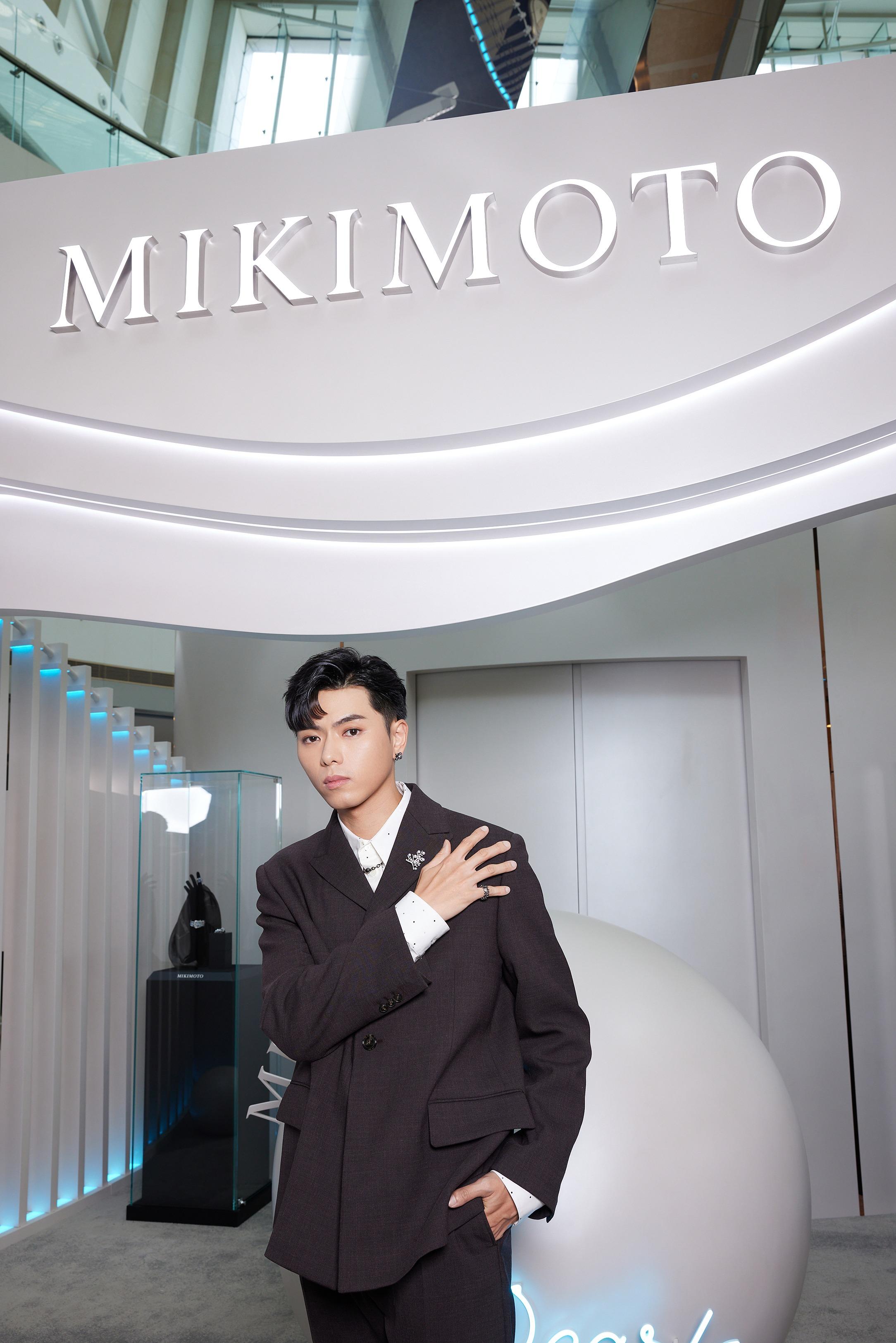 193出席MIKIMOTO ifc mall 130周年期間限定店《A LOVE LETTER TO THE SEA.》開幕。