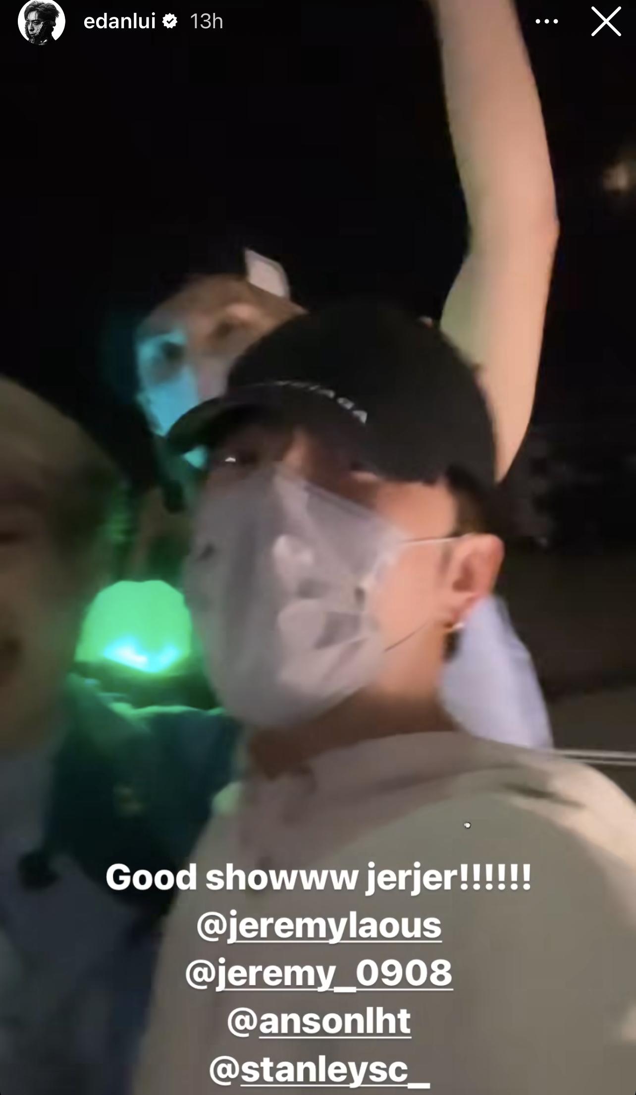 MIRROR 四子與Jer興奮自拍。