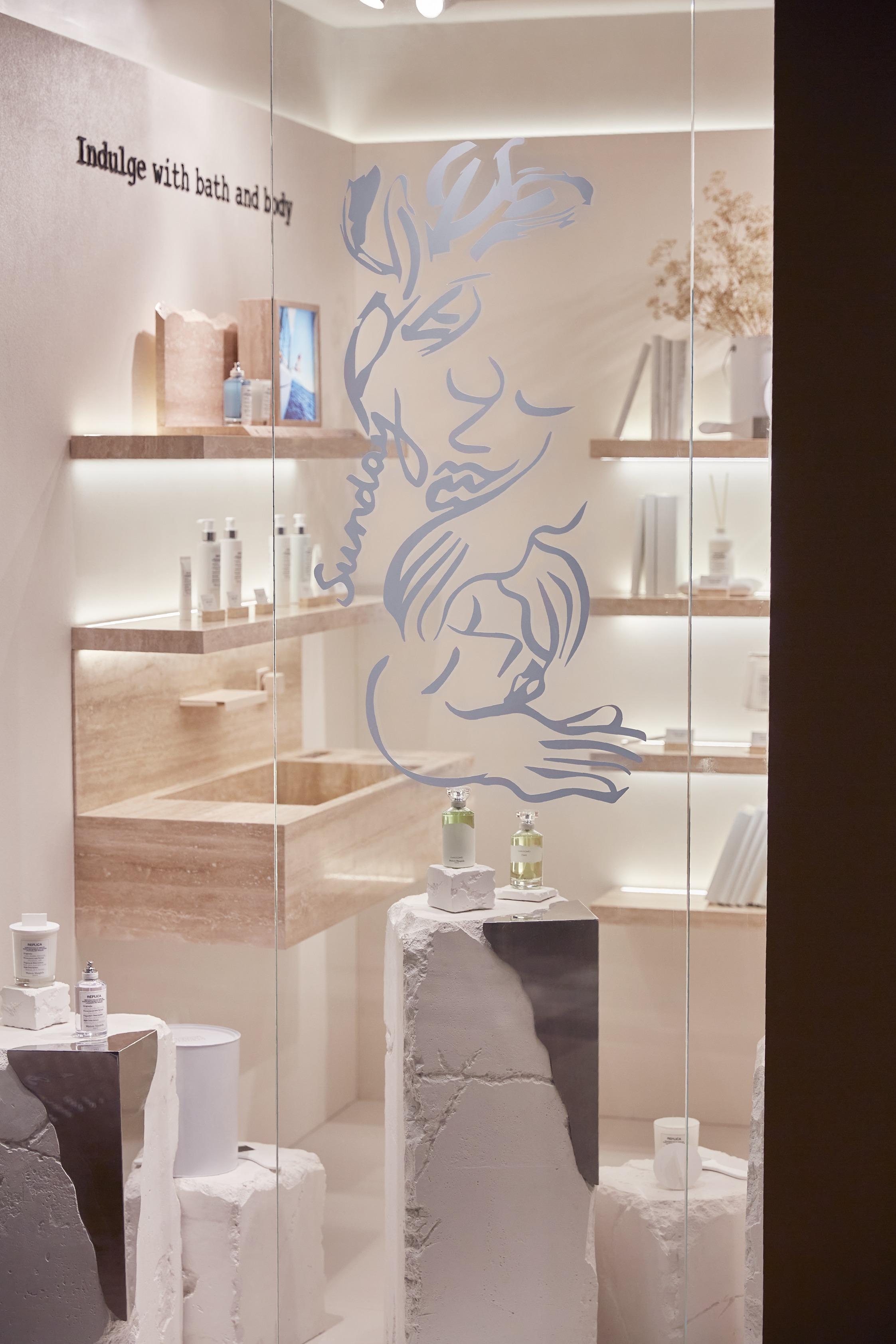 Maison Margiela的K11 MUSEA香氛專門店,展示法國藝術家Olga Prader的作品。