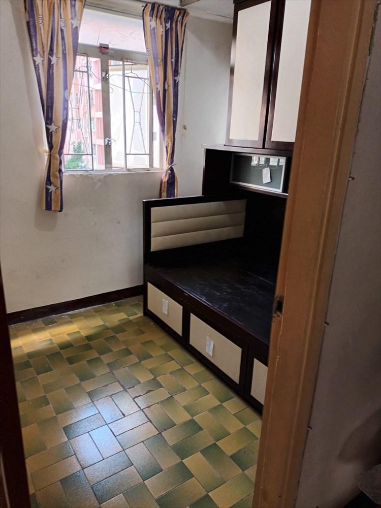 雖然單位裝修富有年代感,但裝修尚算企理,而且沒有窗台位,間隔相當實用。(代理提供)