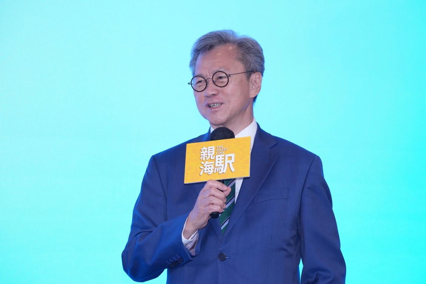 長實執行董事趙國雄指,港人有住屋需求,認為項目具特色及價錢合理,並相信下半年本港經濟會繼續向好,料樓市穩定發展。(陳奕釗攝)