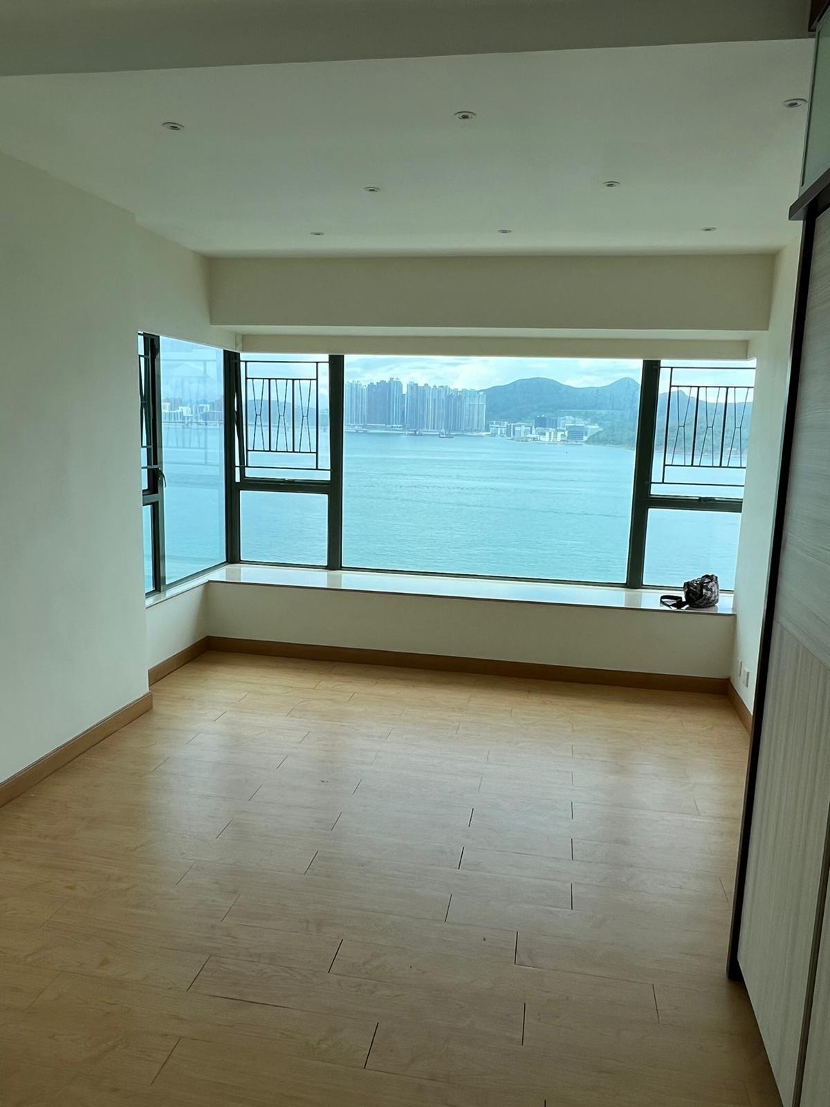 大廳設有闊落大窗,可飽覽無敵全海景。(代理提供)