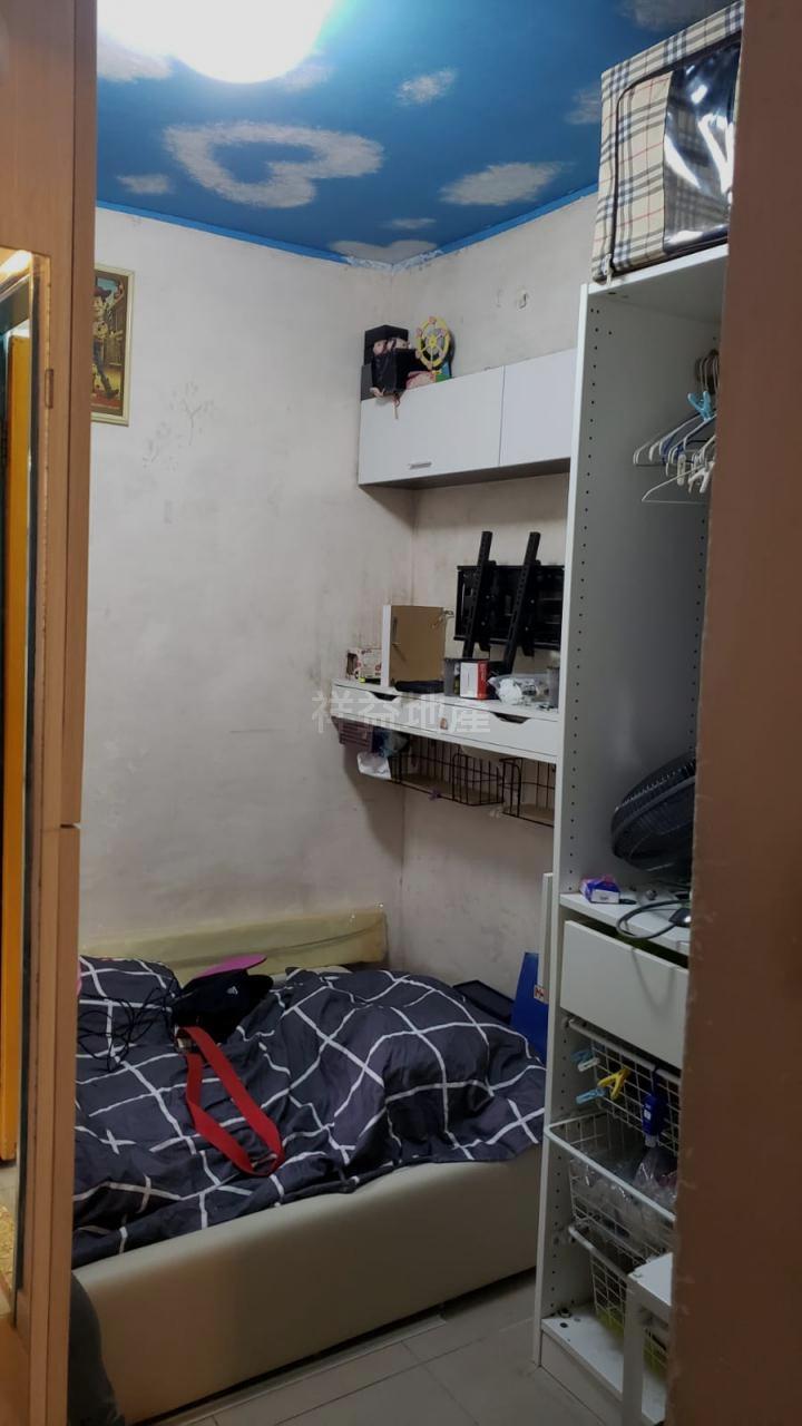 單位為三房間隔,空間實用見使。(代理提供)