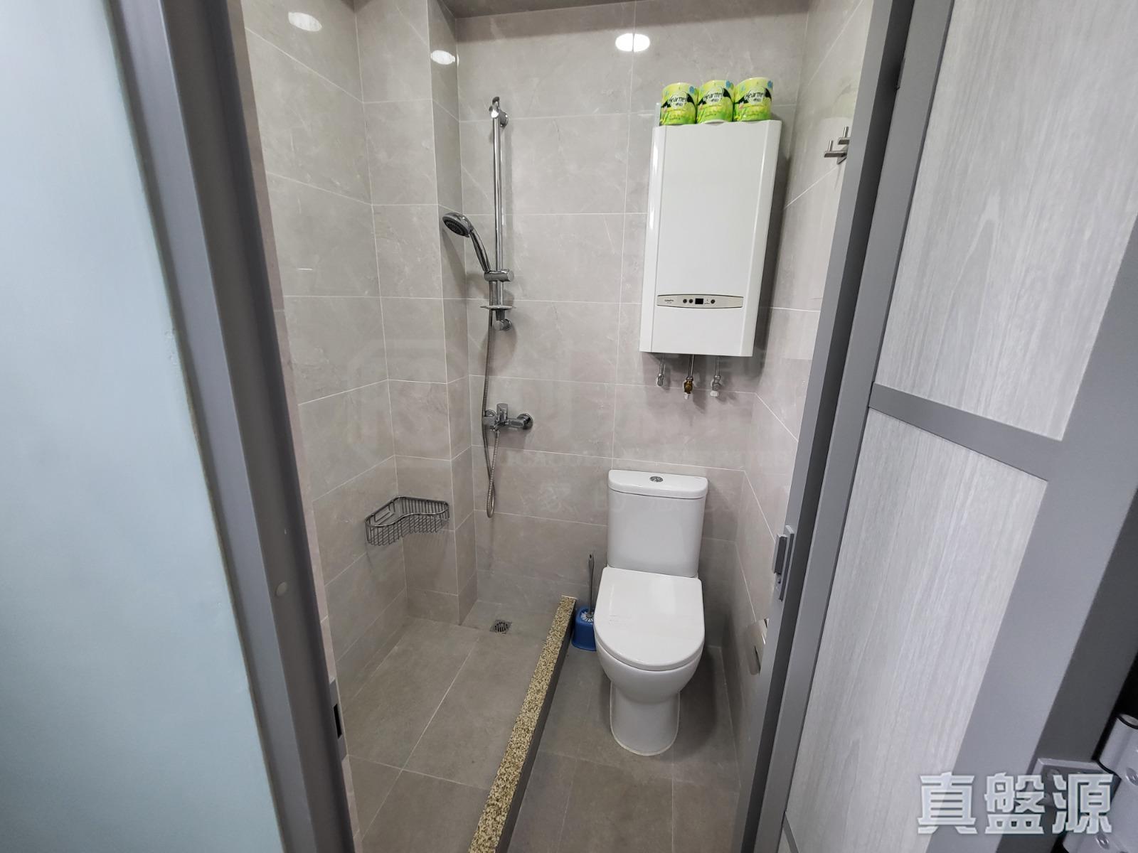 浴室裝修亦十分企理。(代理提供)