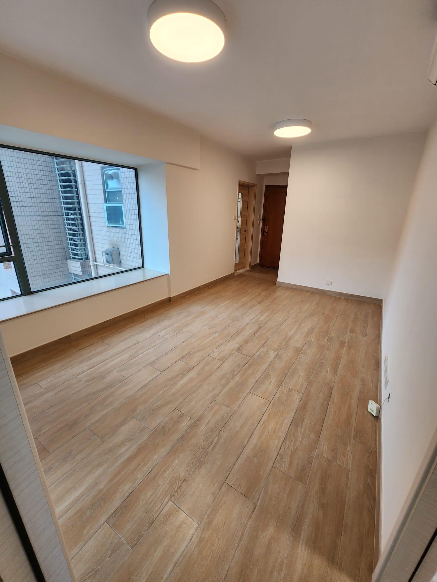 長方形大廳寬敞見使。(代理提供)